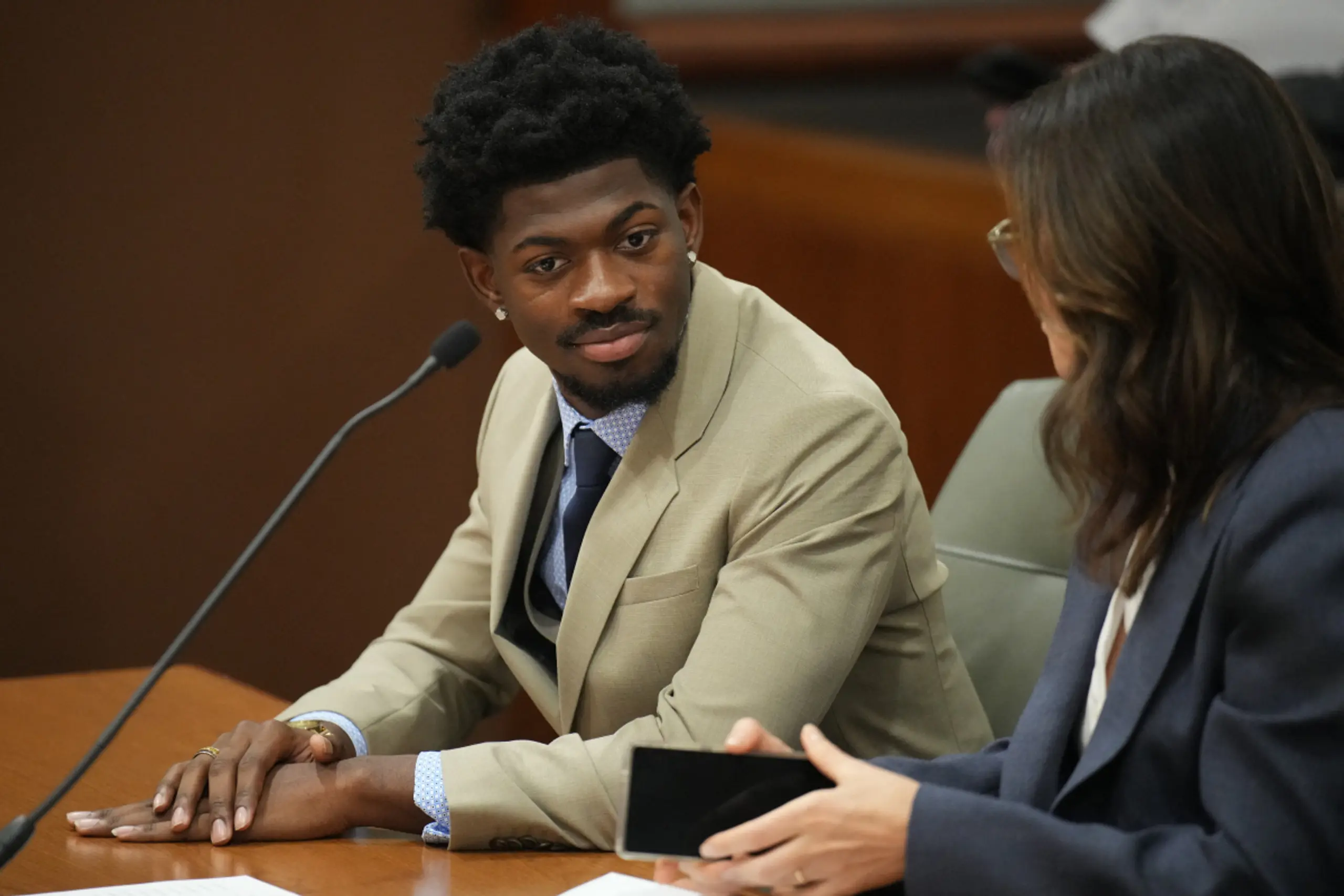 Lil Nas X muss sich zwei Jahre an die Auflagen halten