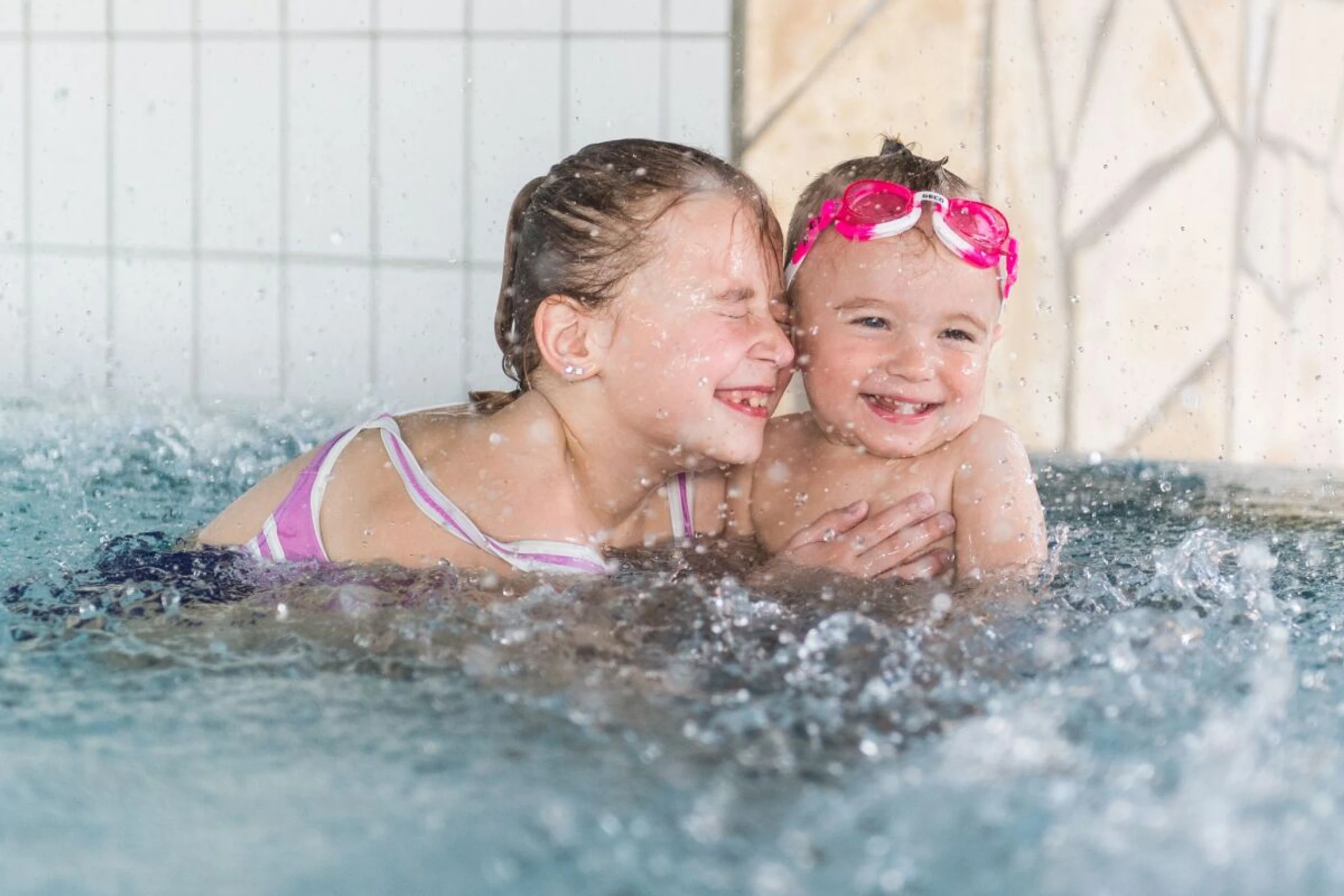 Geschwister schwanken ständig zwischen Konflikt und Versöhnung