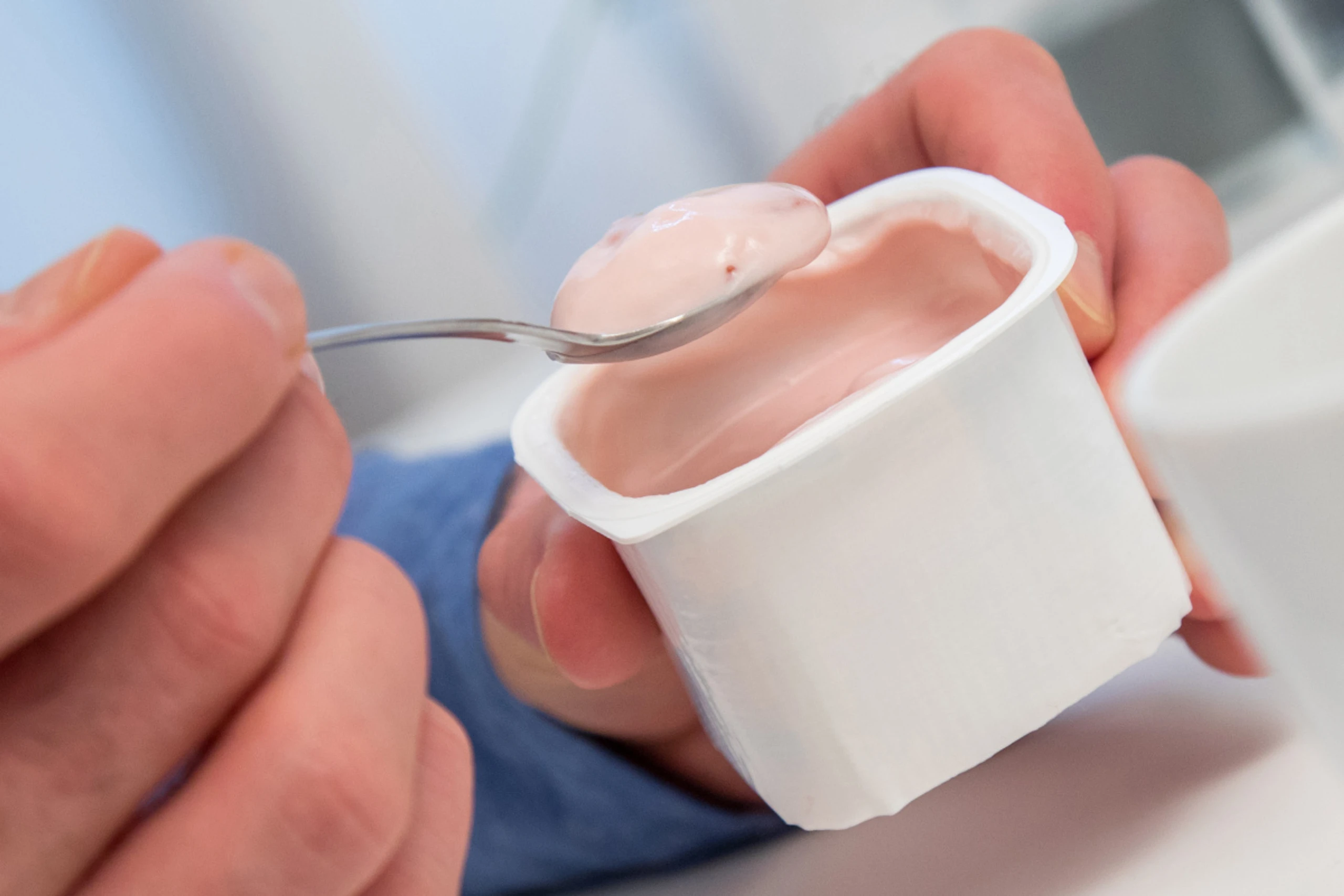 Gekaufte Fruchtjoghurts sind oft auch wahre Zuckerbomben