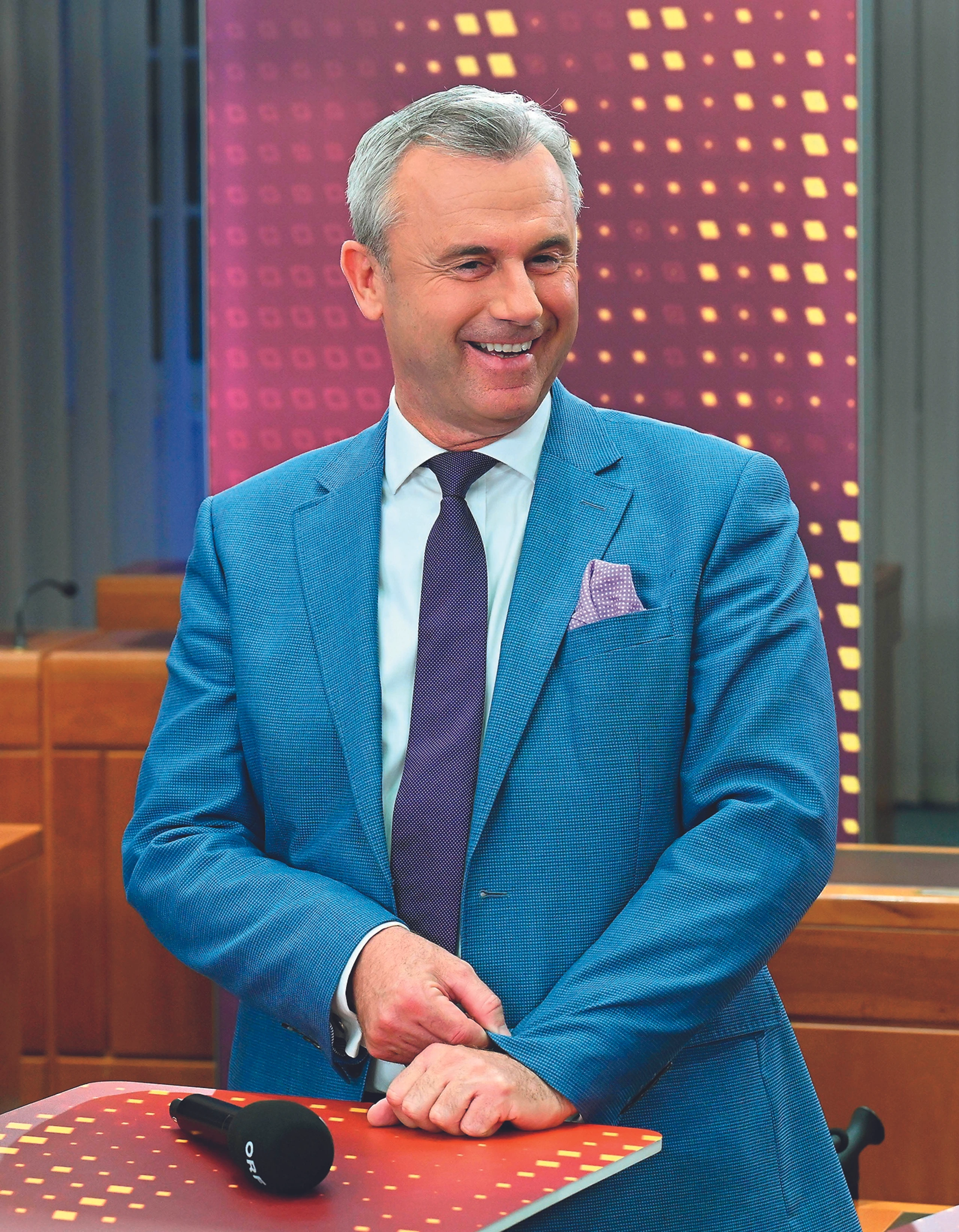 © Helmut Fohringer, APA-Images Blurred image background