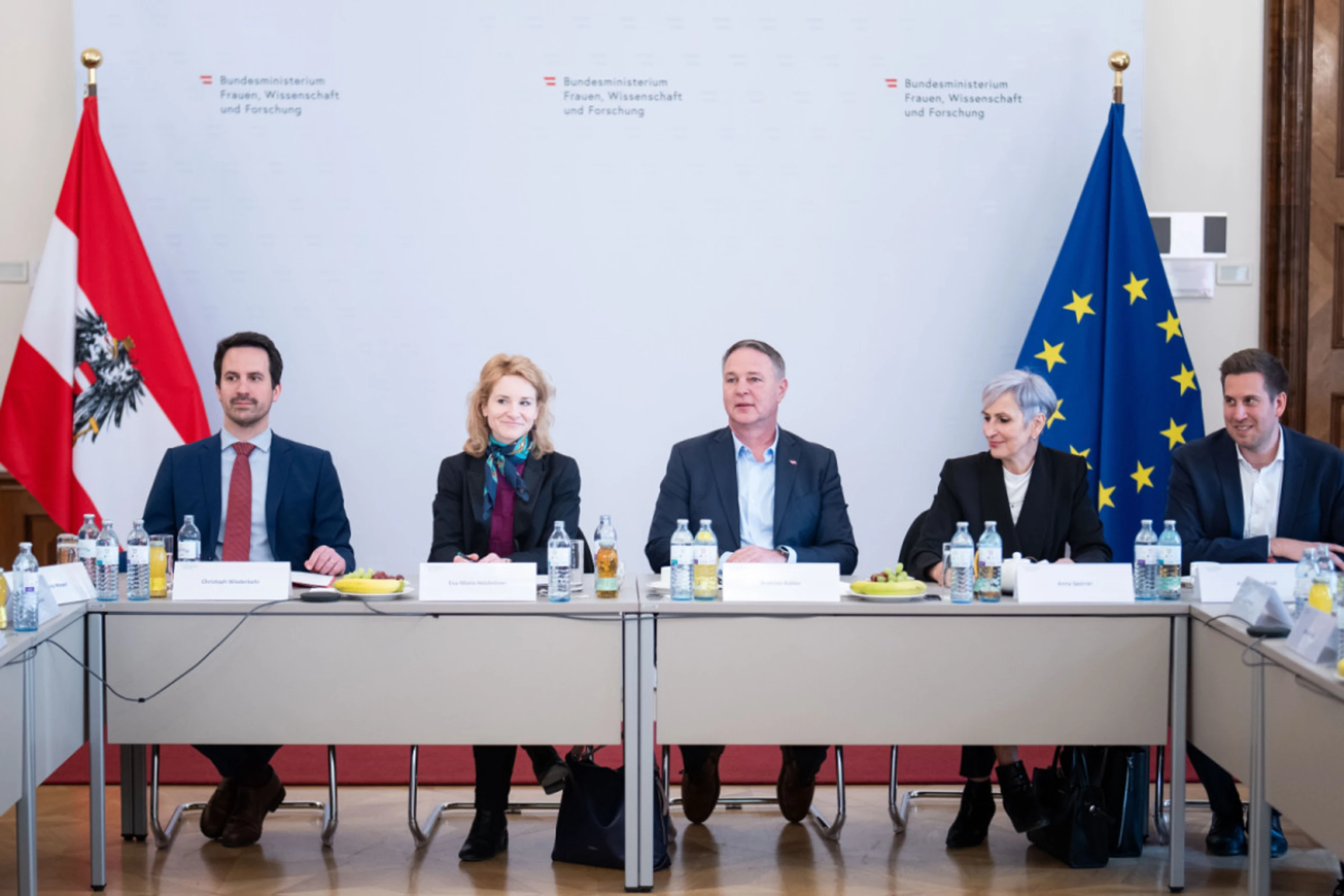 Regierung berät mit Experten