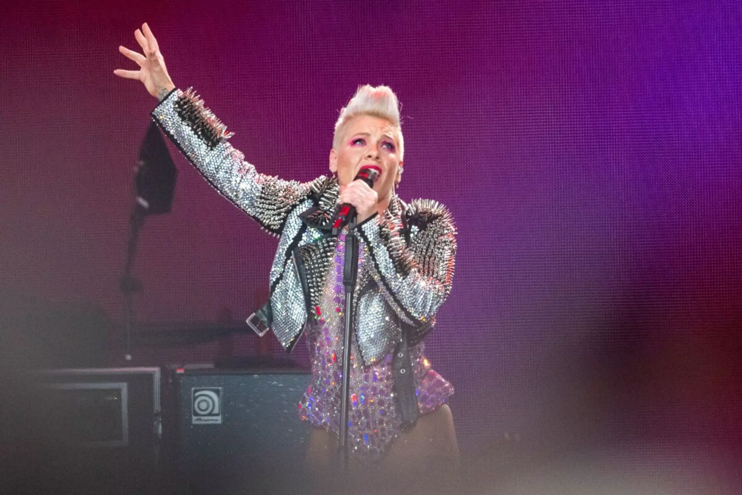 ++ ARCHIVBILD ++ Pink wird bei den Tonys als Moderatorin zum Mikro greifen