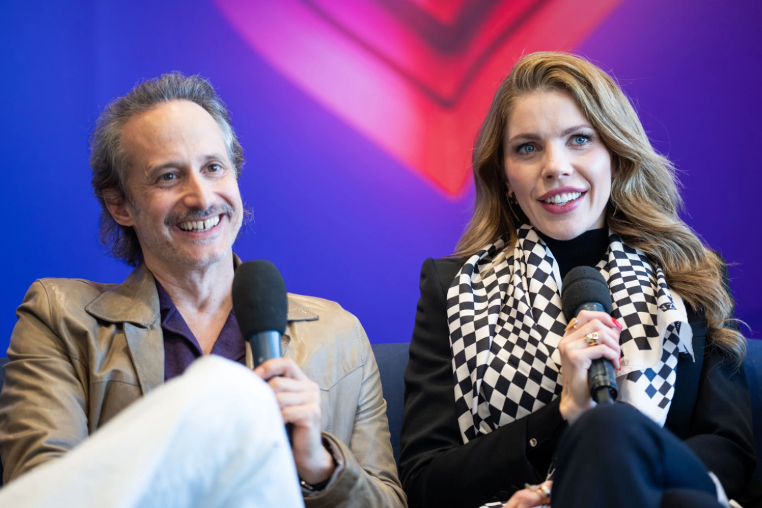 Ein echtes Team mit oder ohne Hose: Ostrowski und Swarovski