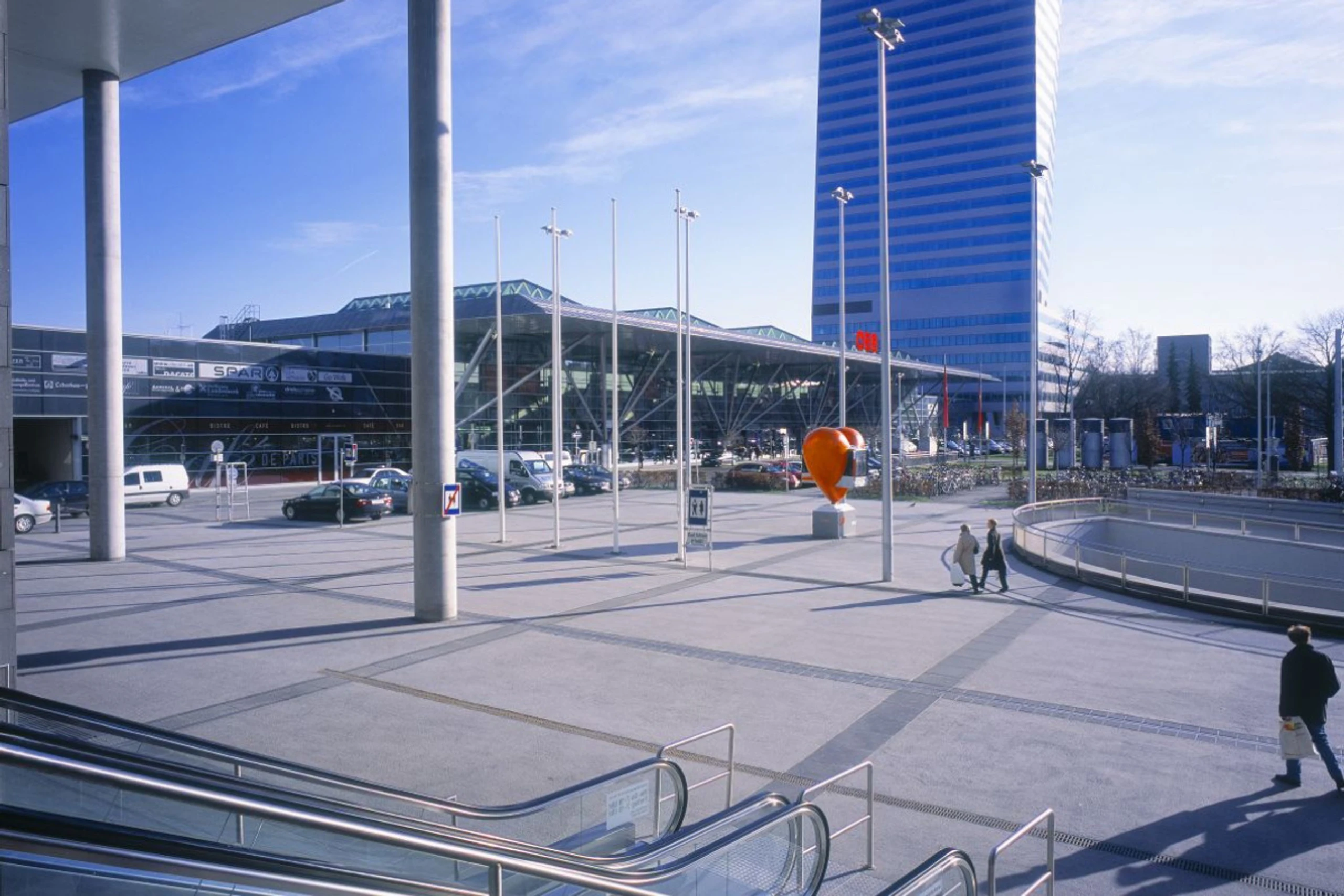 Linzer Hauptbahnhof auf undatiertem Archivbild