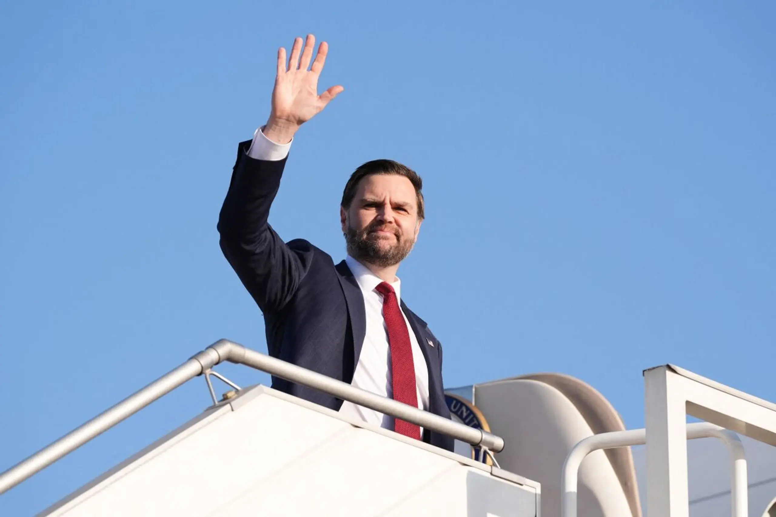Vance bei seiner Abreise mit der Air Force Two