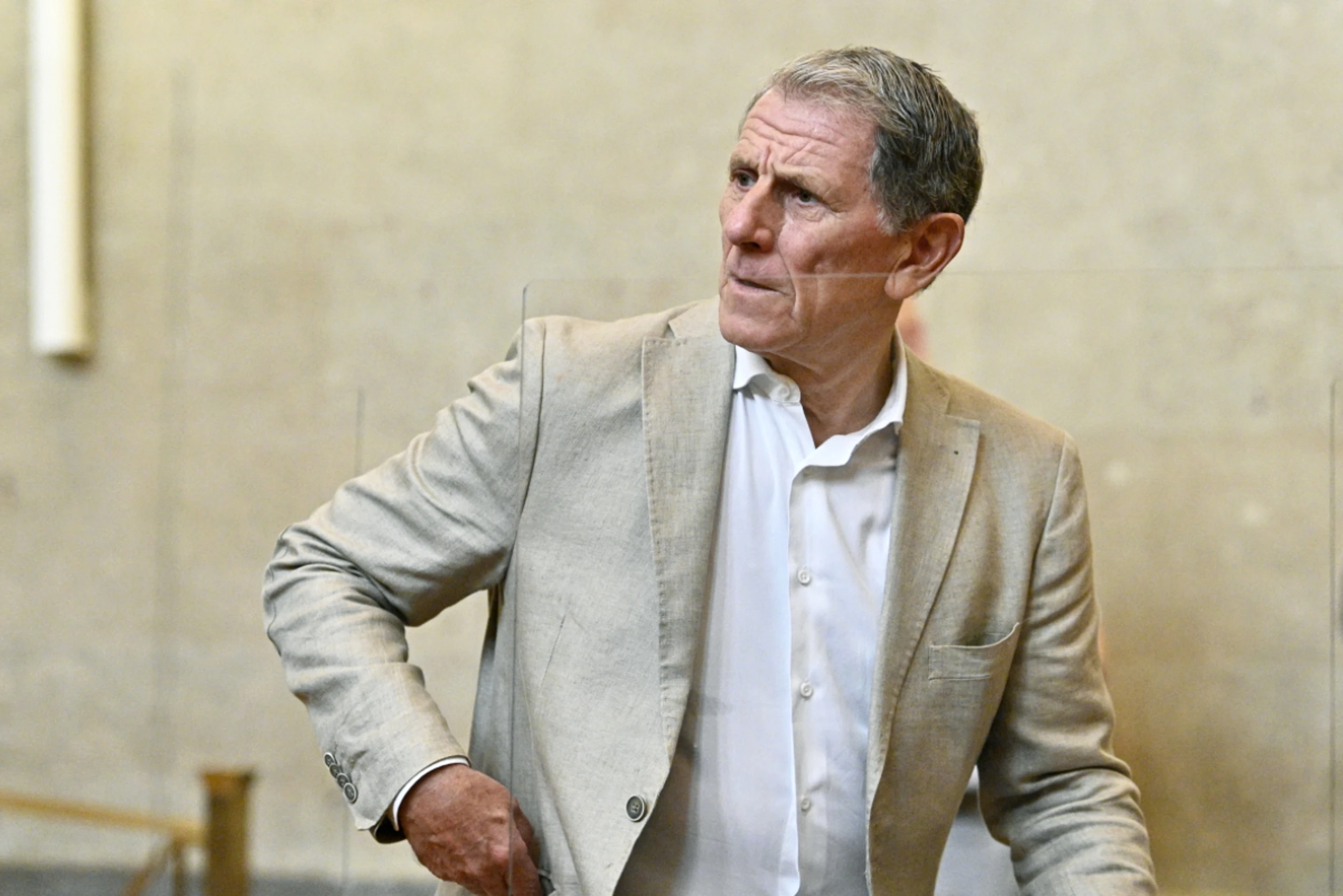 Peter Hochegger stellt sich den Fragen der Abgeordneten