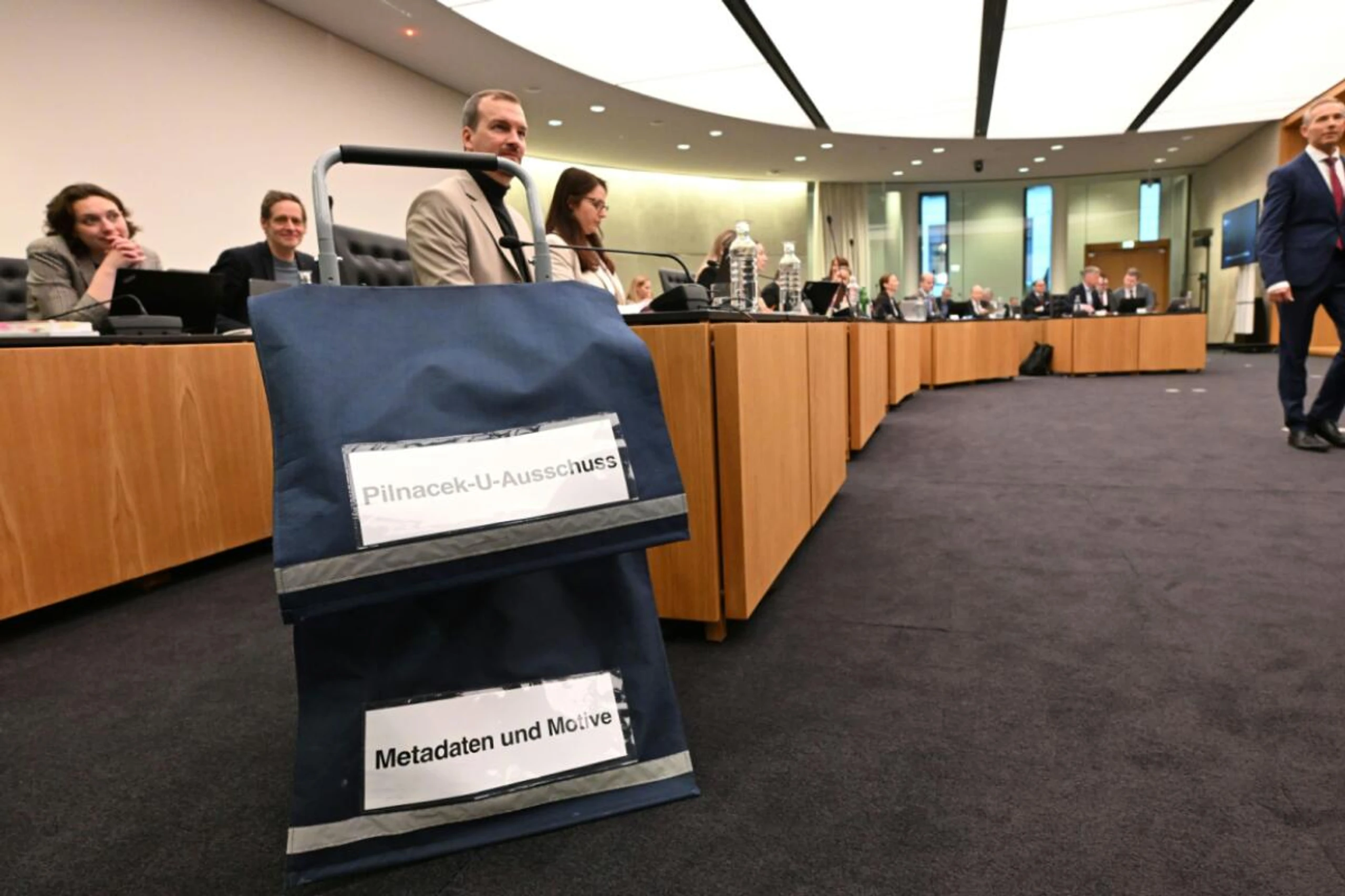 Pilnacek-U-Ausschuss kümmert sich neuerlich um Smartwatch und Hauskauf