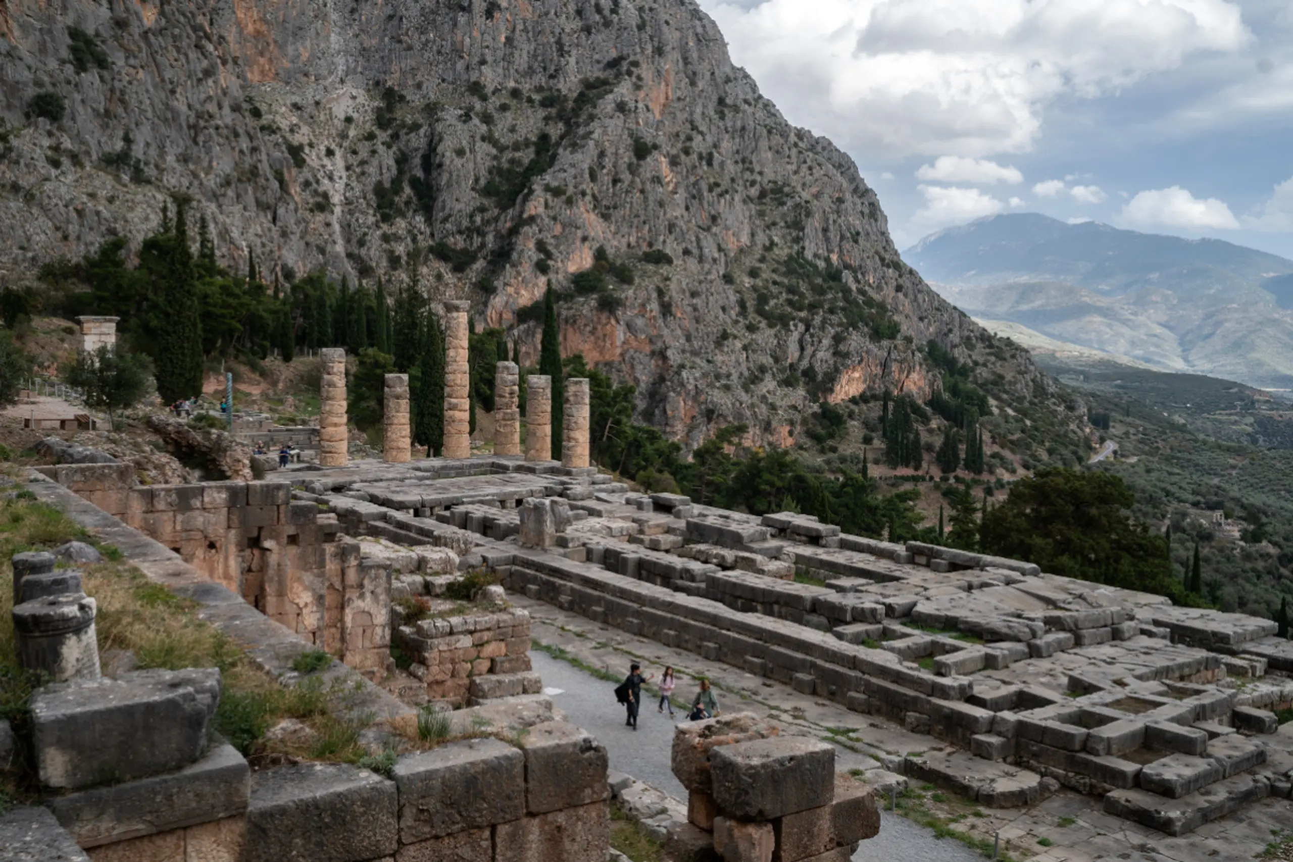 Antikes Delphi von Steinschlägen bedroht