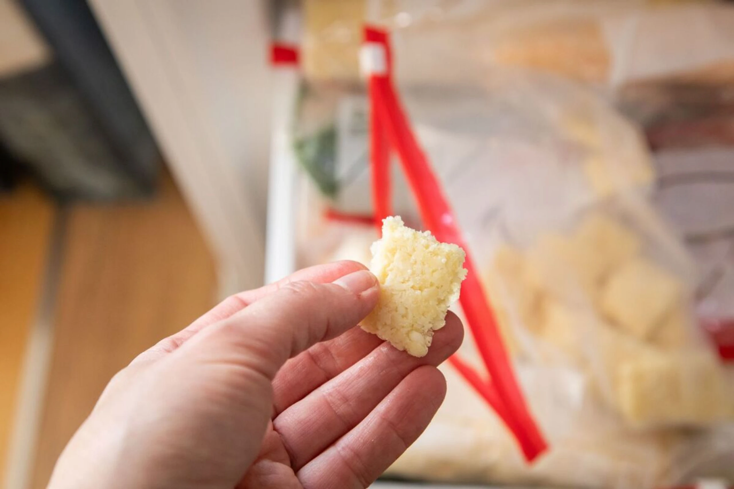 Der Knoblauch wird eingefroren und kann danach verwendet werden