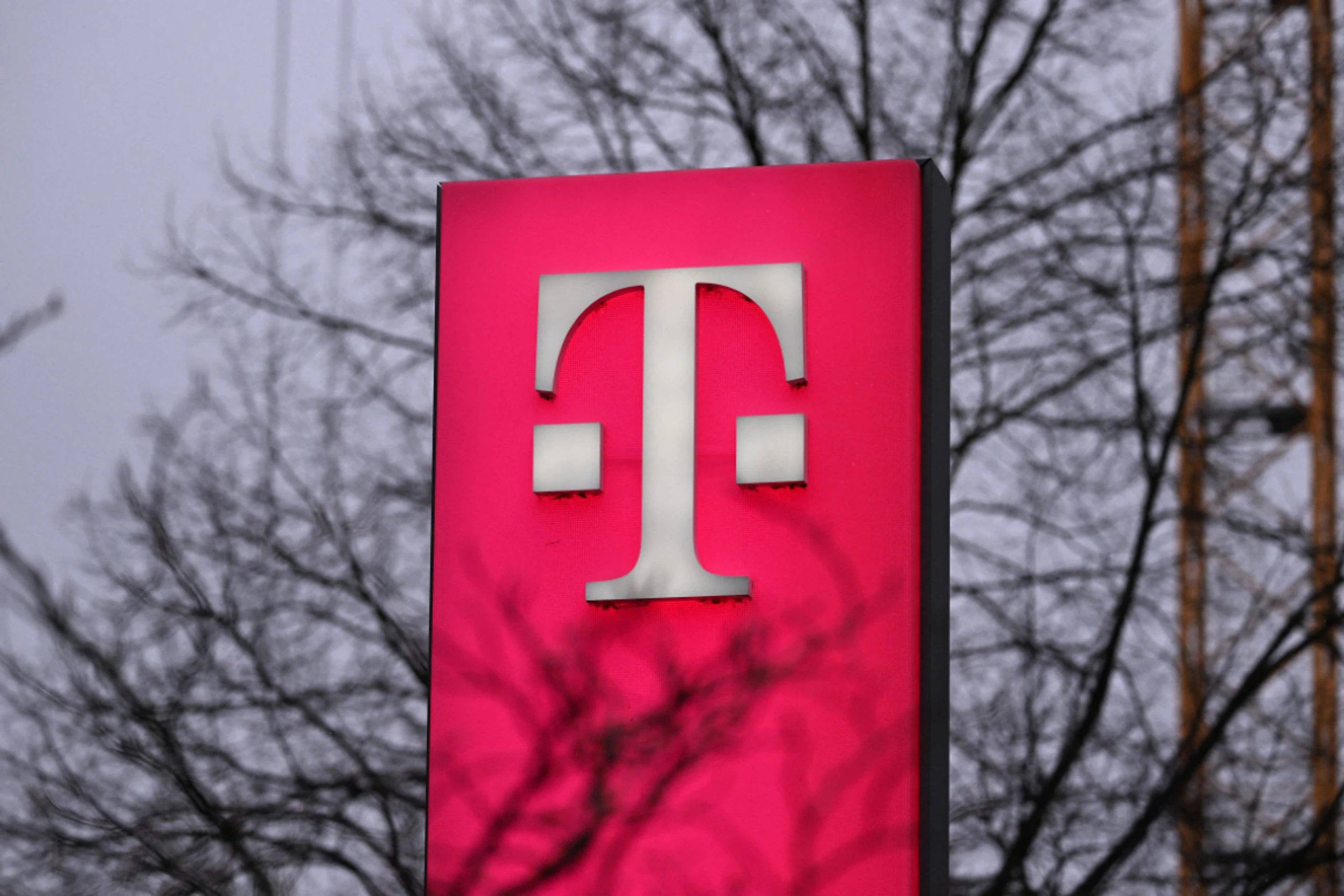 Deutsche Telekom und t-mobile überlegen Fusion