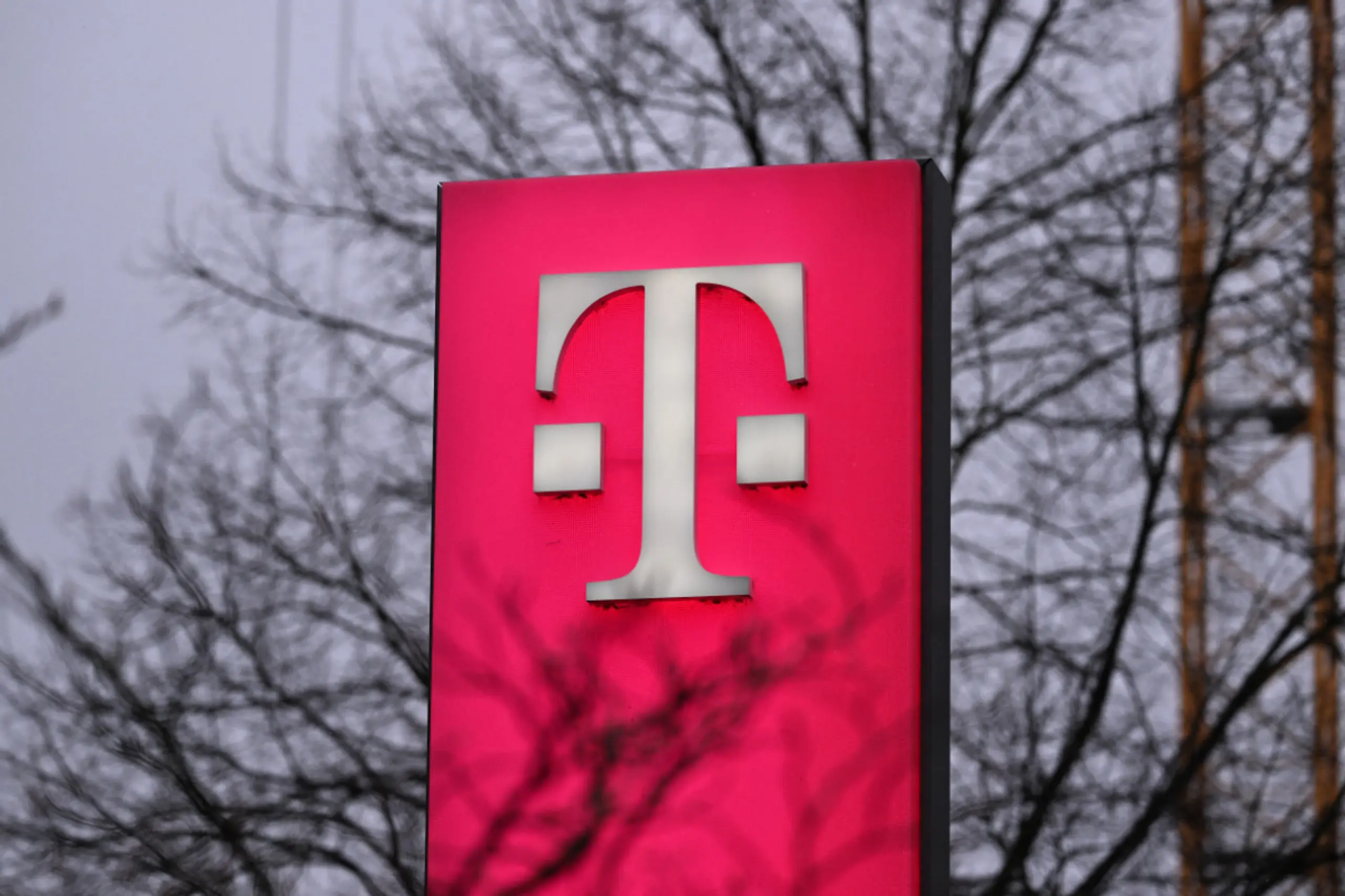Deutsche Telekom und t-mobile überlegen Fusion