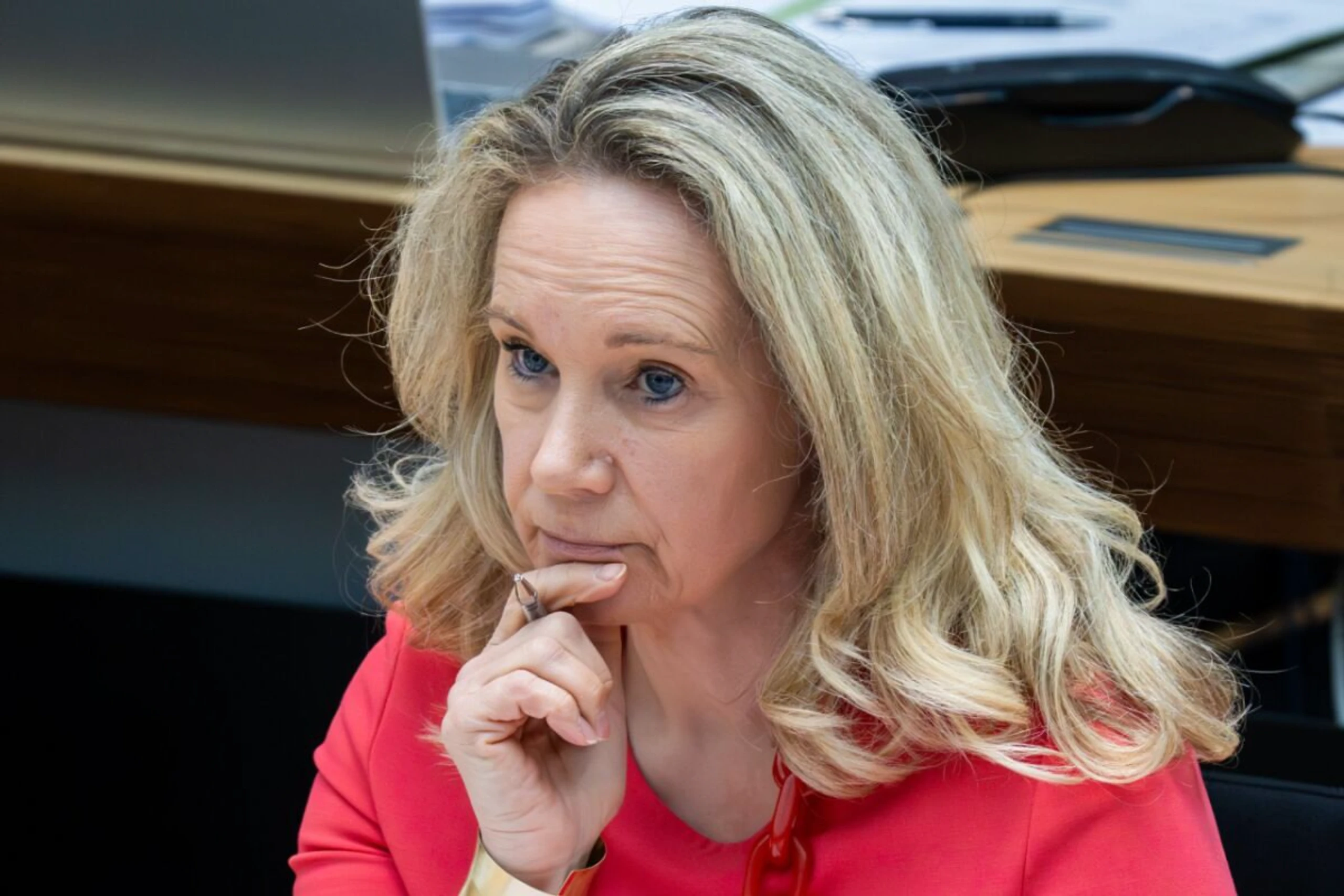 Sarah Wedl-Wilson tritt zurück