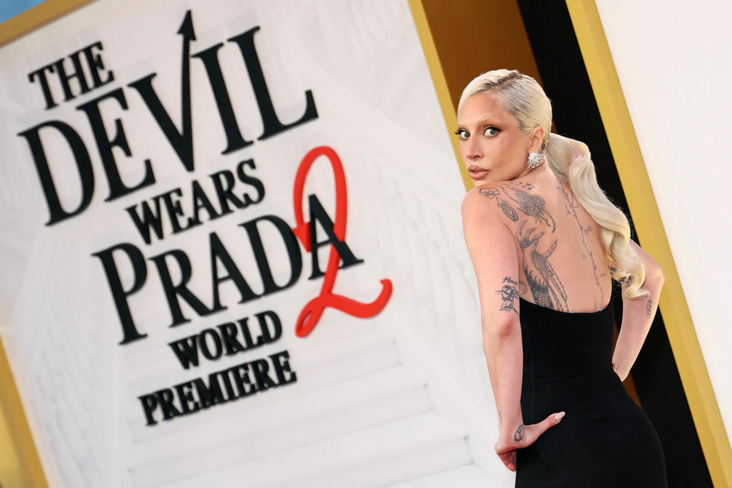 Lady Gaga verwandelt Laufsteg in eine Tanzfläche