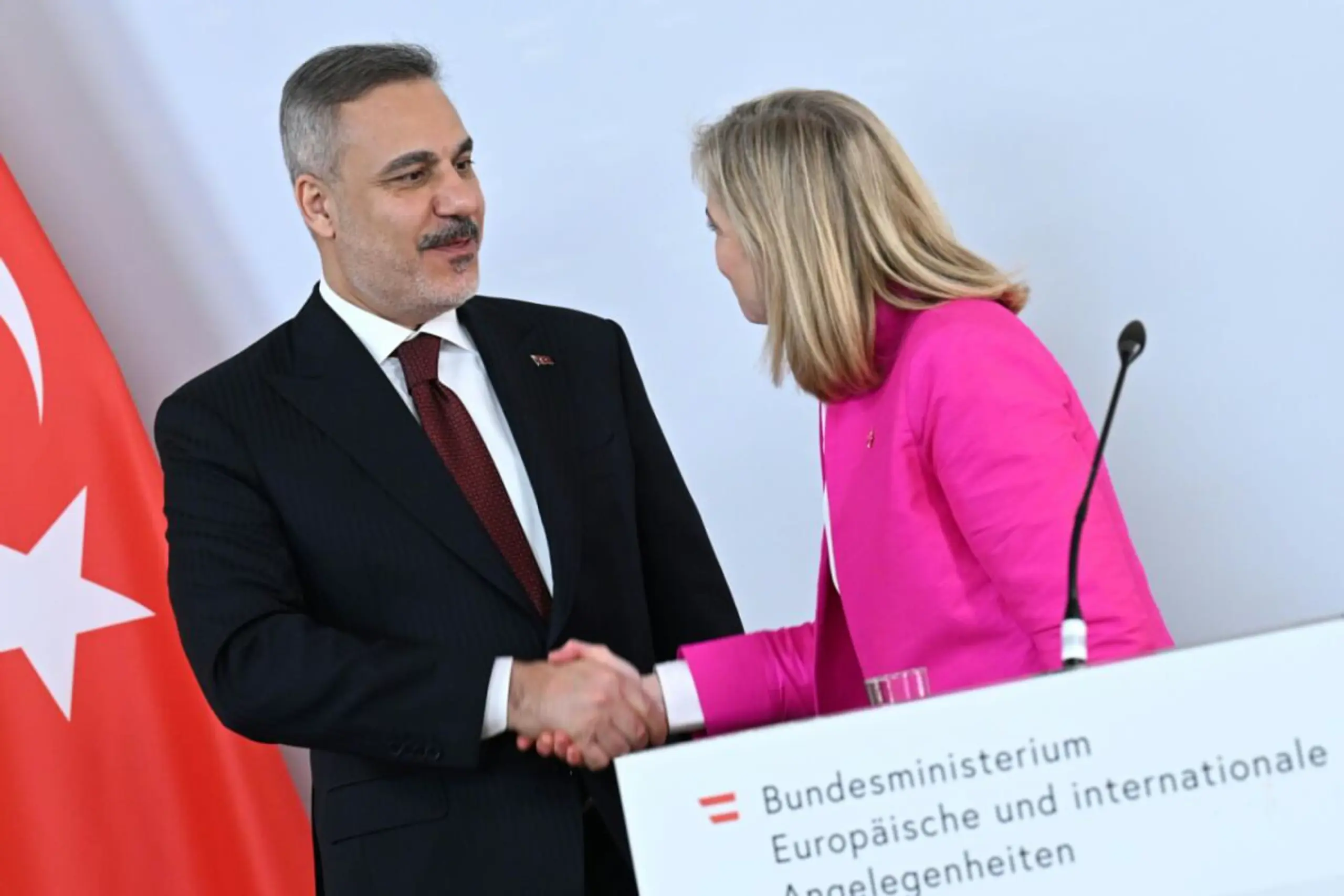 Fidan und Meinl-Reisinger wollen engere Beziehungen