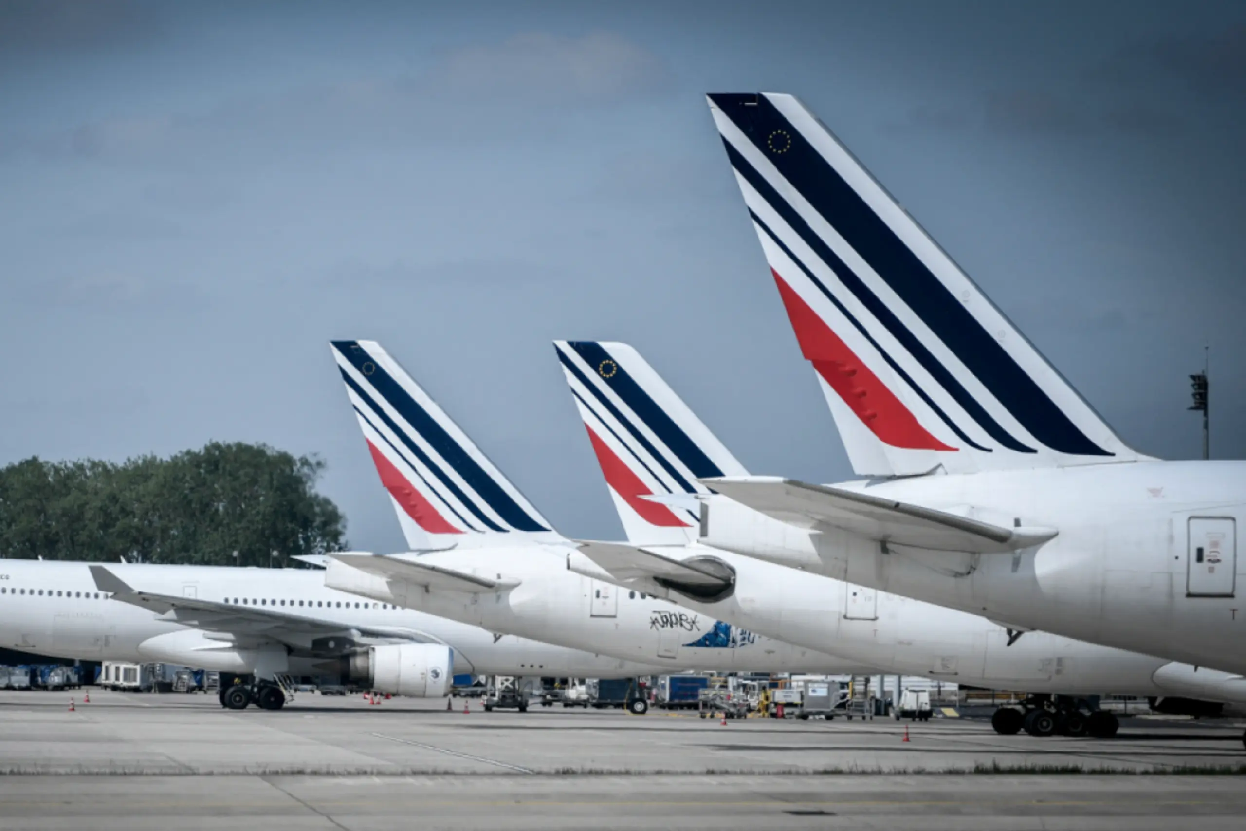 Reisende wegen steigender Ticketpreise zurückhaltender