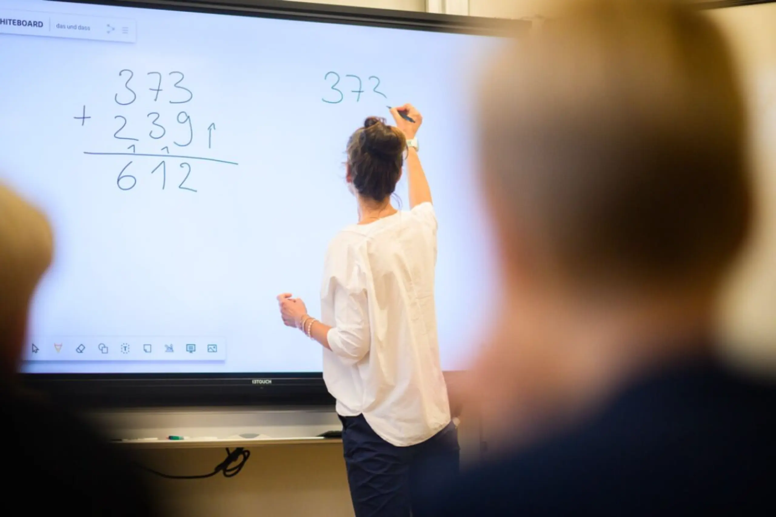 ++ ARCHIVBILD ++ Lehrer und NEOS sind sich nicht grün