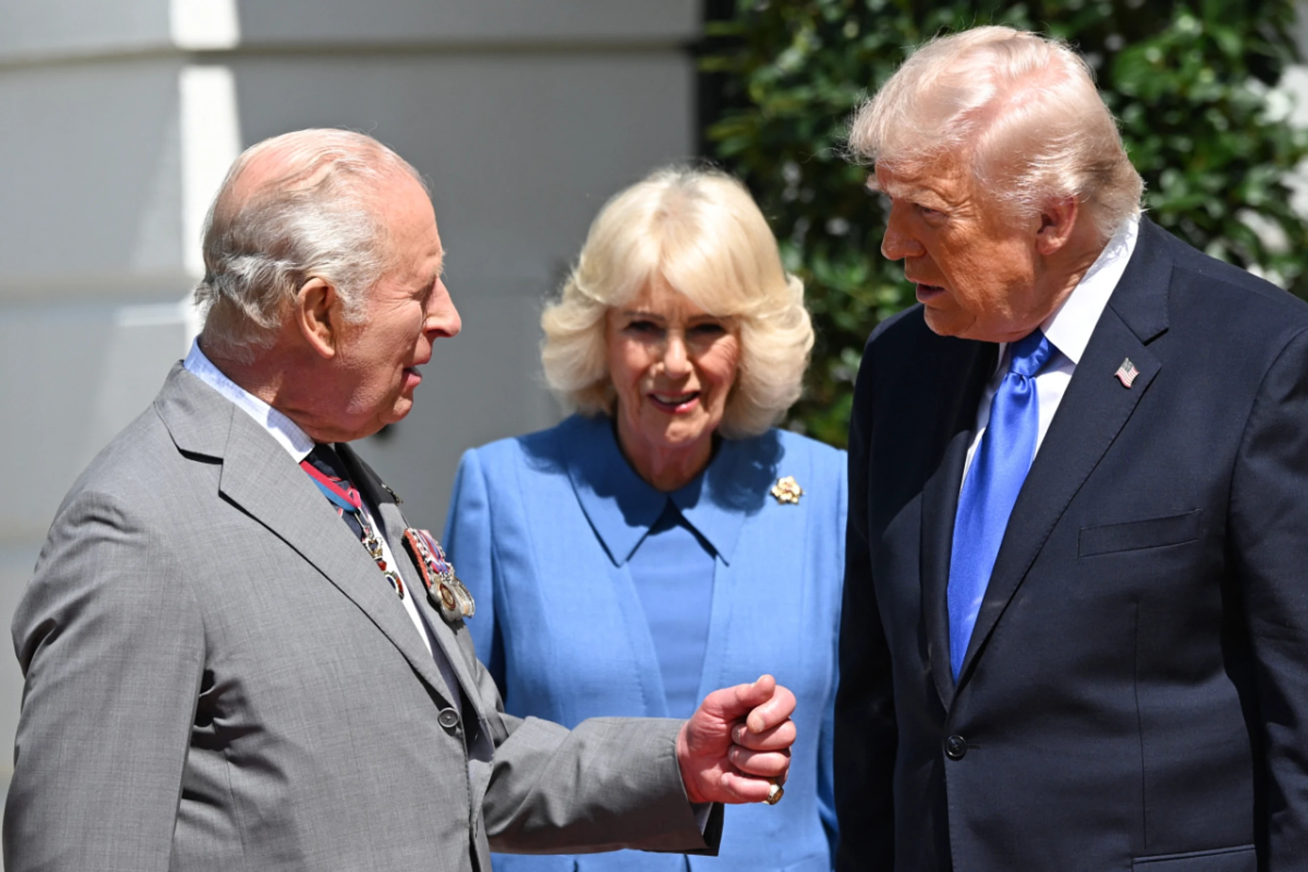 Royals Charles und Camilla werden von Präsident Trump verabschiedet