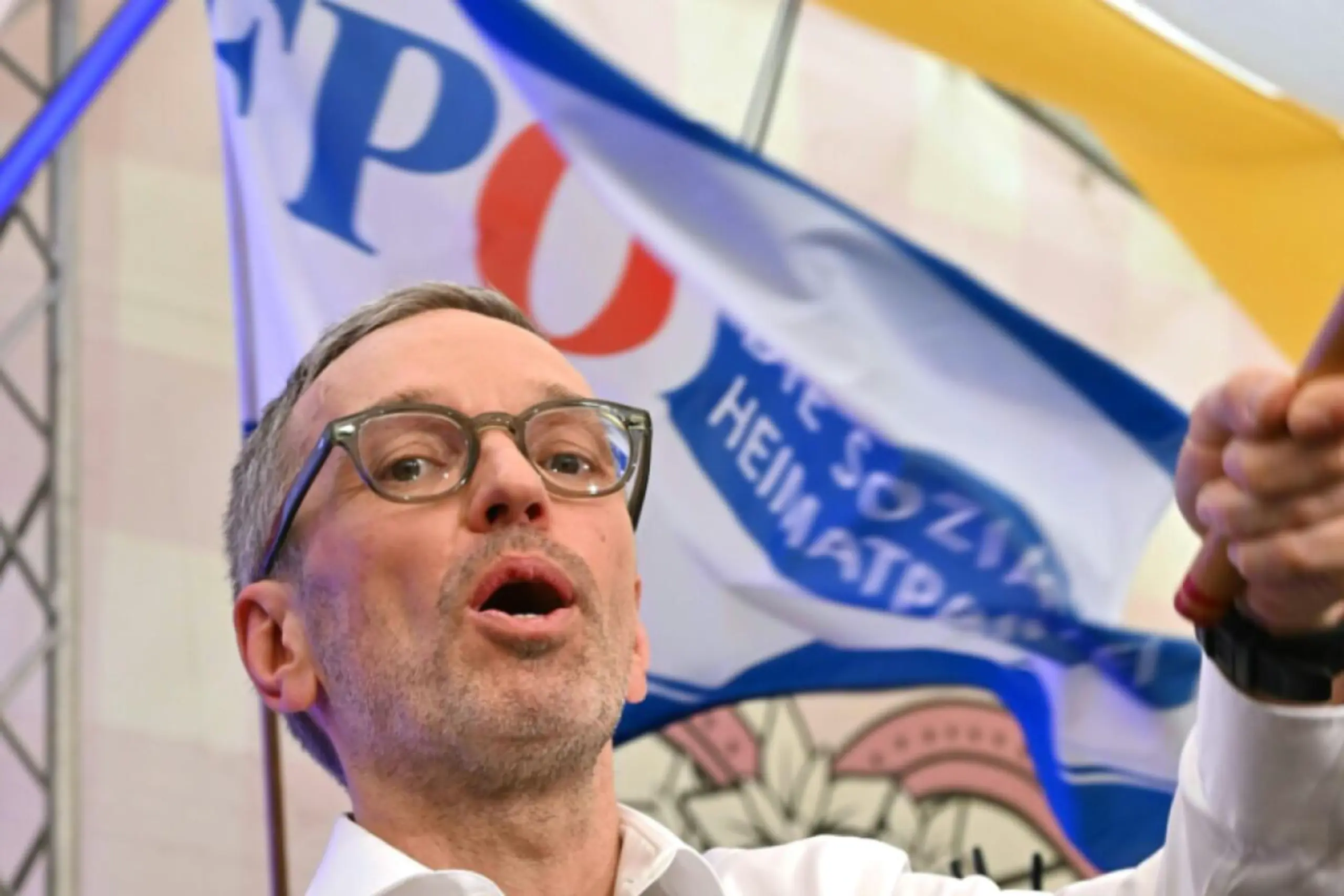 Kickl im Bierzelt