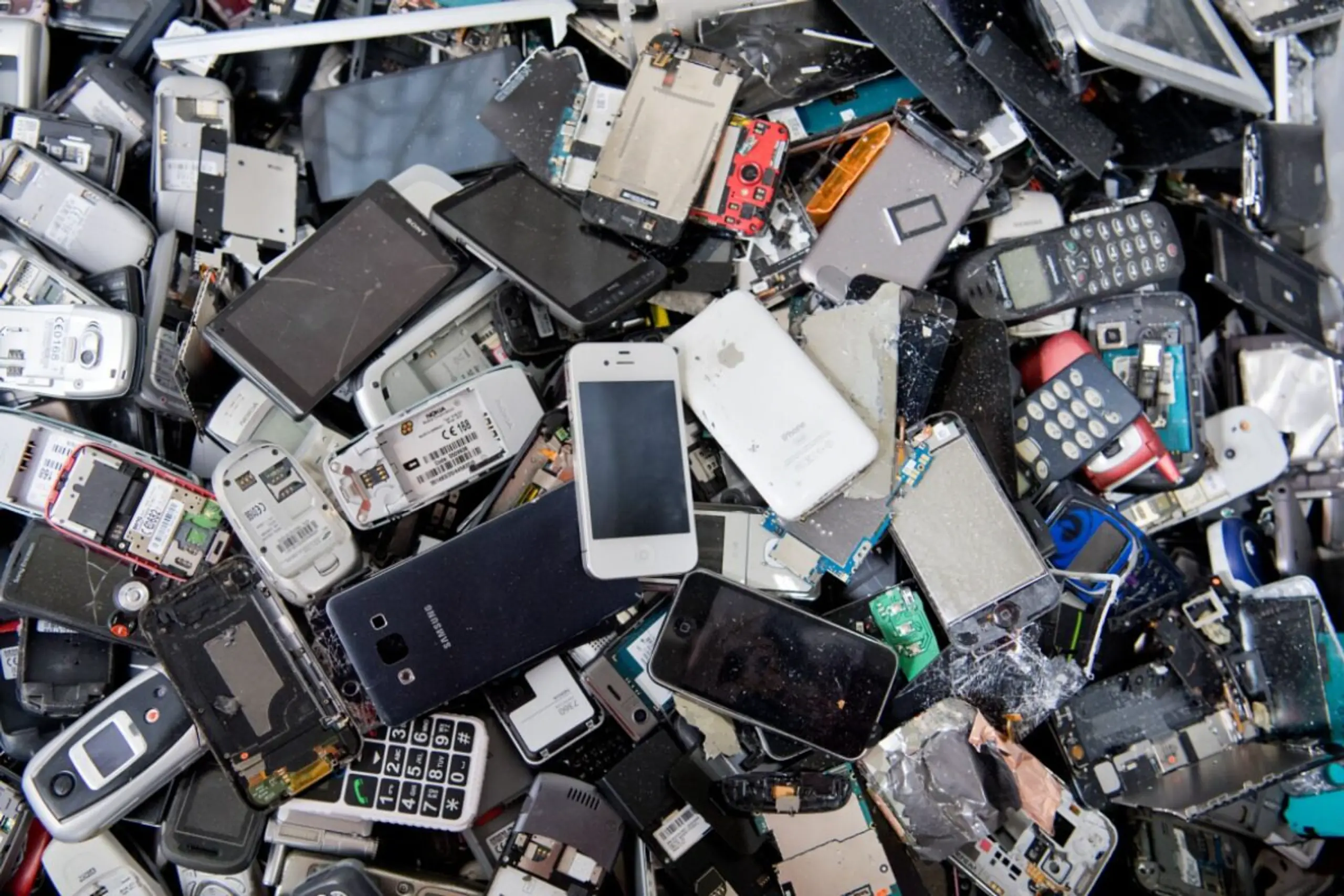 ++ ARCHIVBILD ++ Alte Batterien und Akkus können an Sammelstellen abgegeben werden