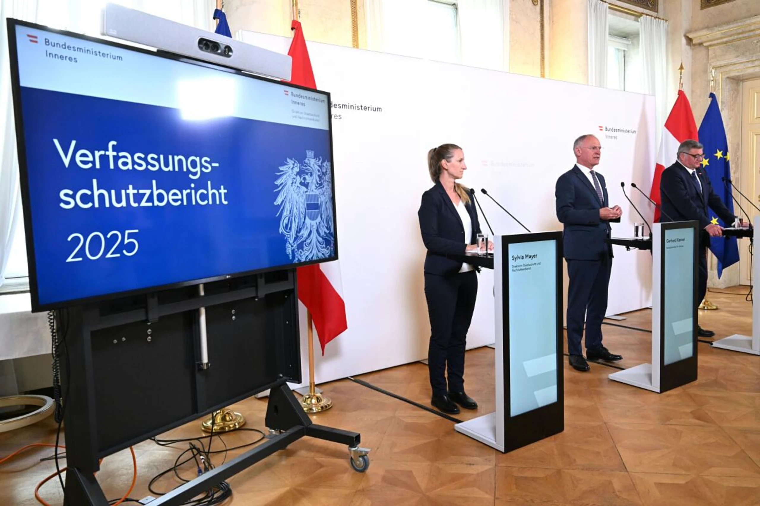 Mayer, Karner und Leichtfried stellten Verfassungsschutzbericht vor