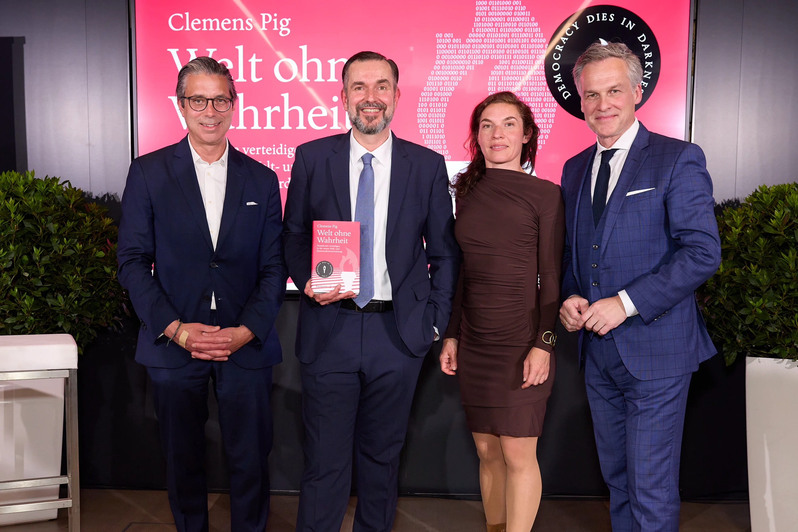 APA Cocktailempfang: Medienbranche diskutiert über Wahrheit und Demokratie