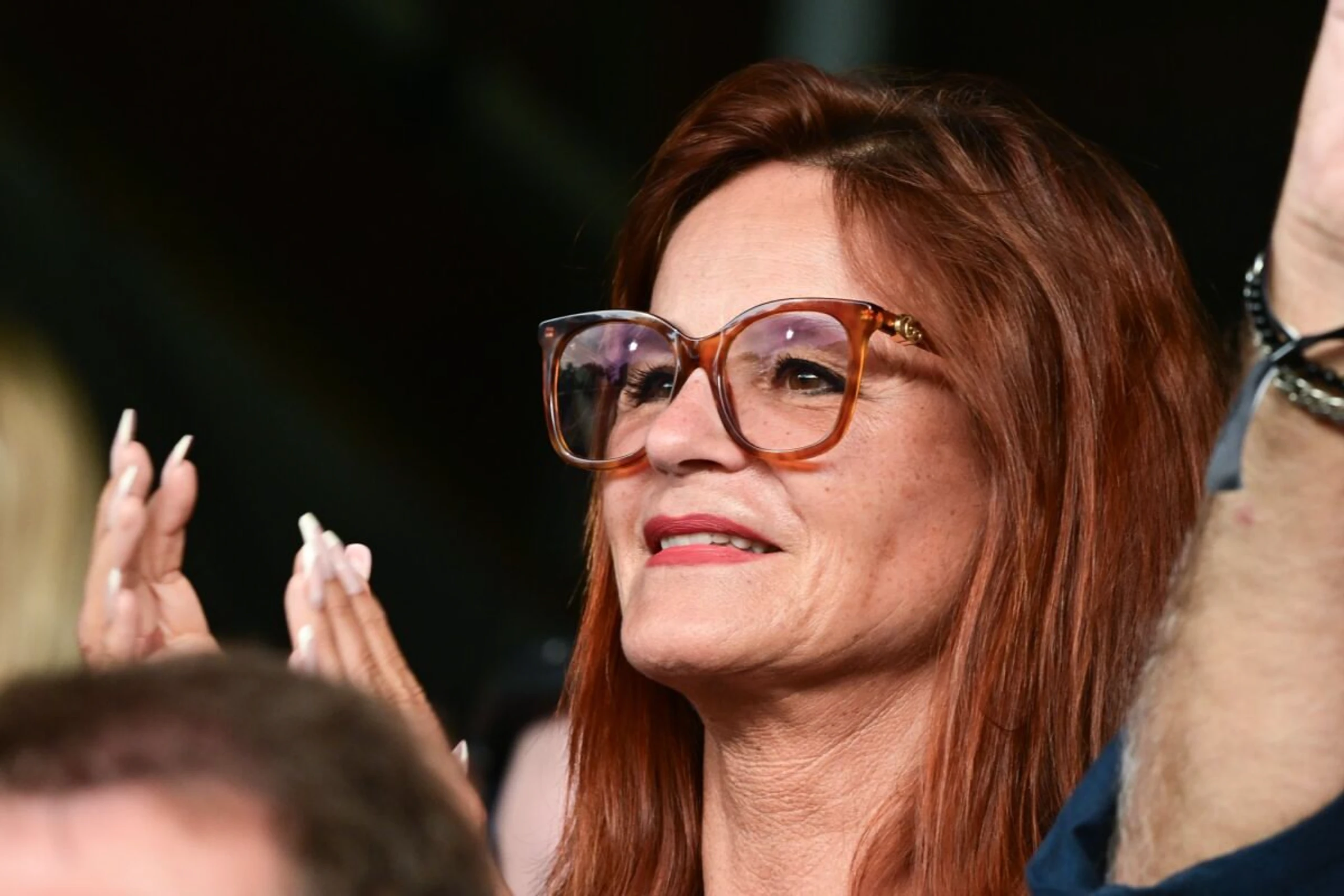 ++ ARCHIVBILD ++ Andrea Berg jubelt über den Aufstieg