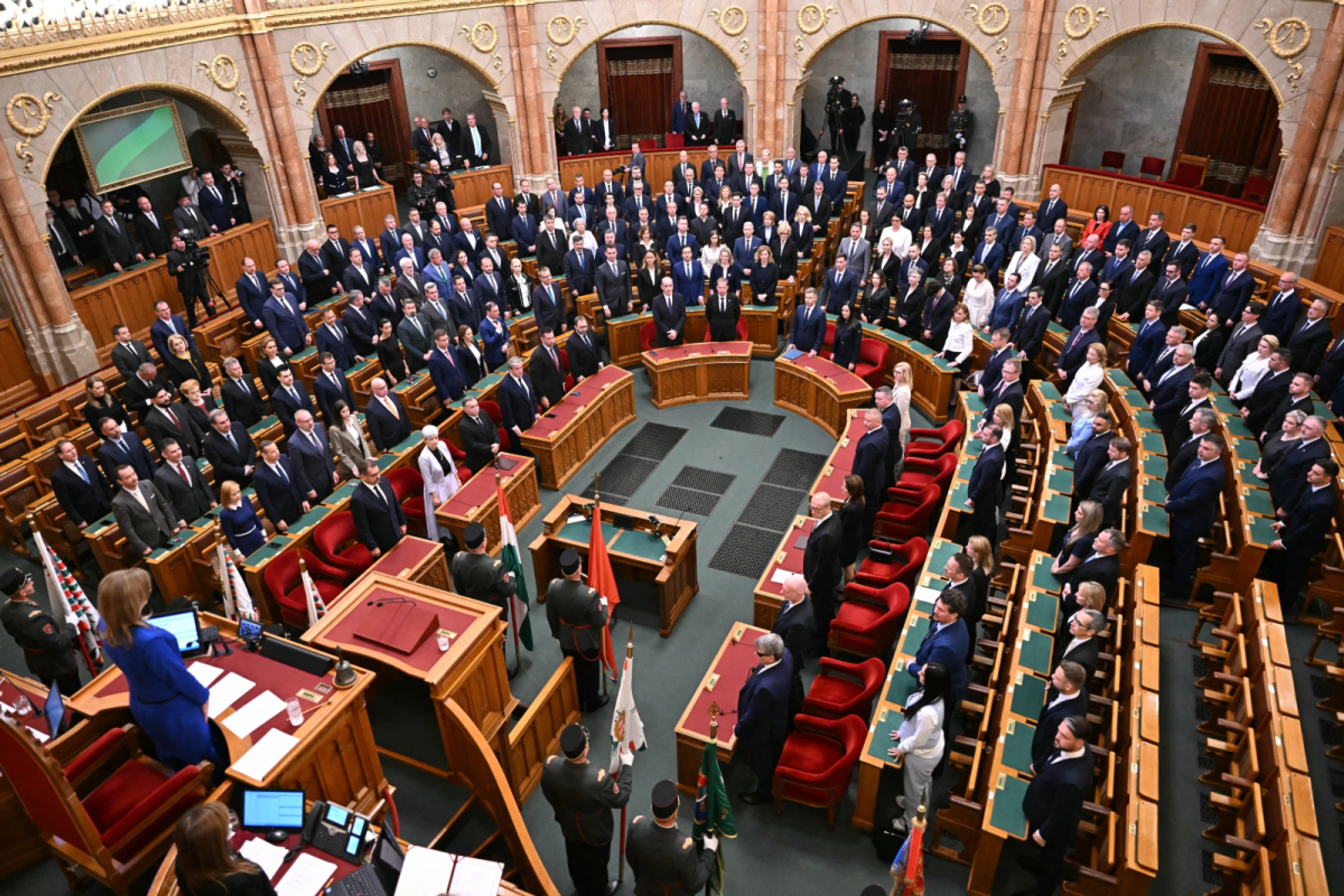 Kabinett von Péter Magyar trat einen Monat nach Wahlsieg Amt an