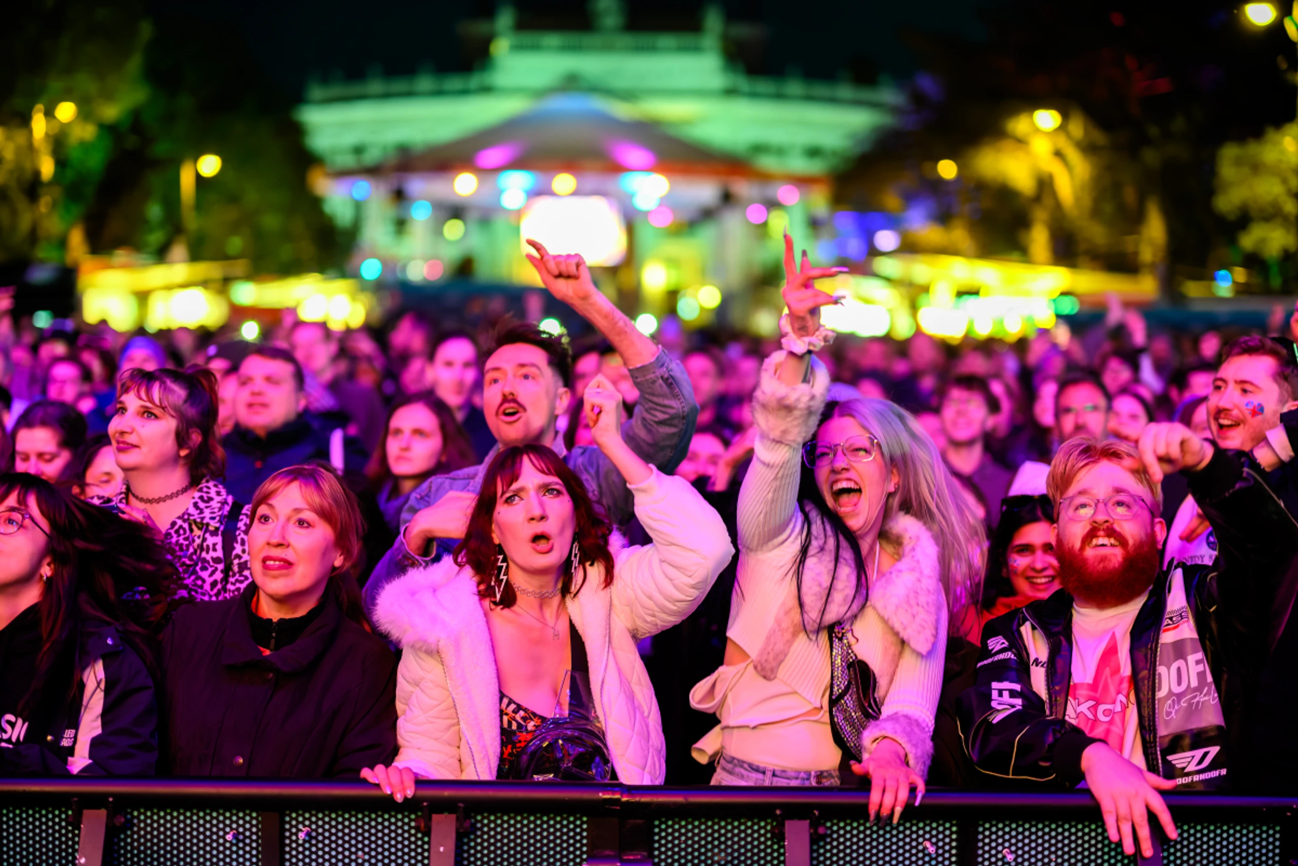 Viele Besucherinnen und Besucher trotzten den kühlen Temperaturen