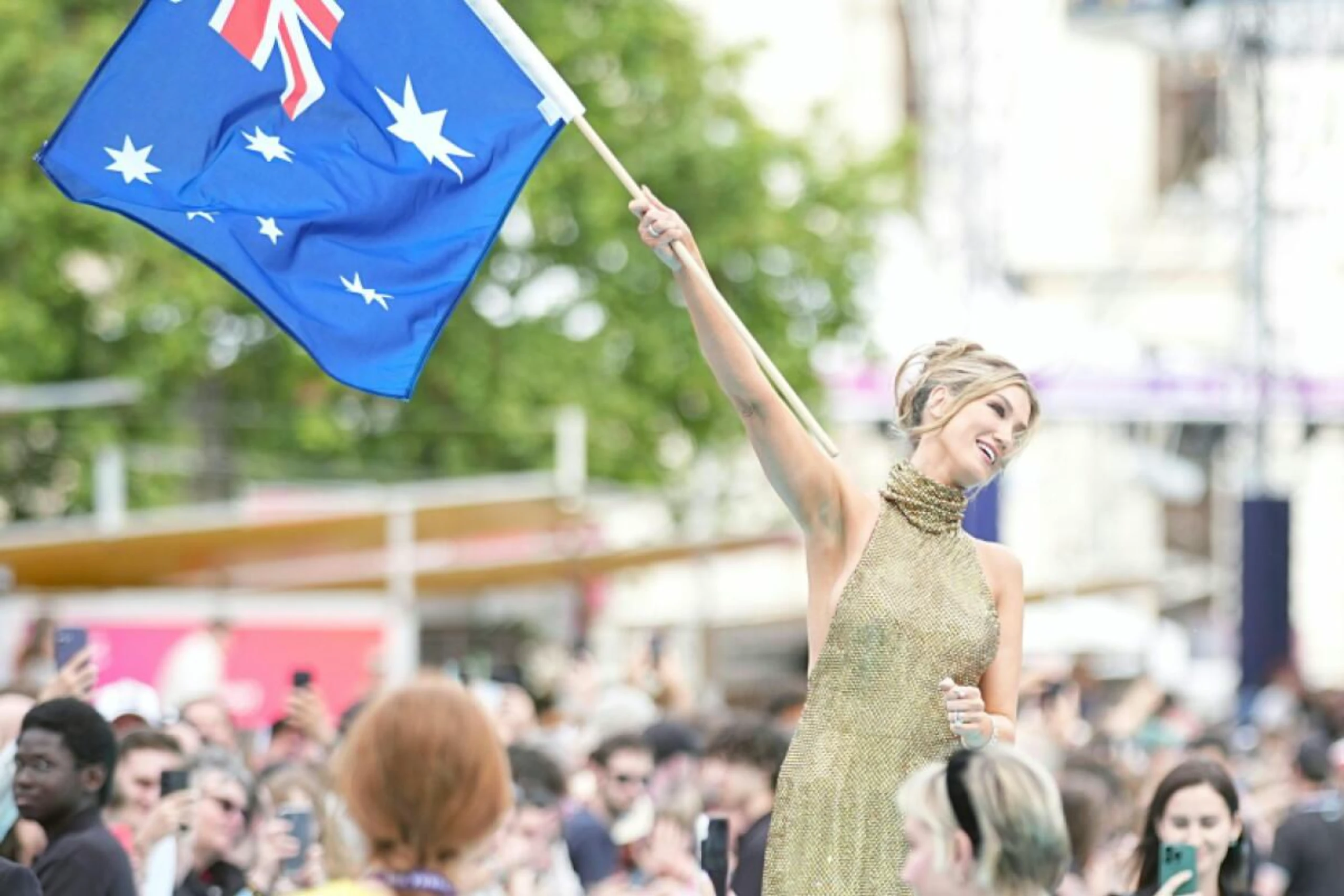 Delta Goodrem hält Australiens Fahne hoch