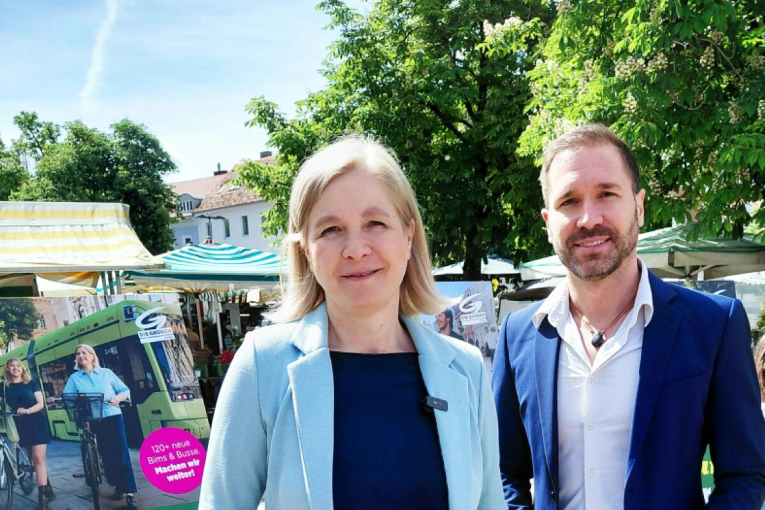Schwentner und Scheuer mit ihren Plakaten