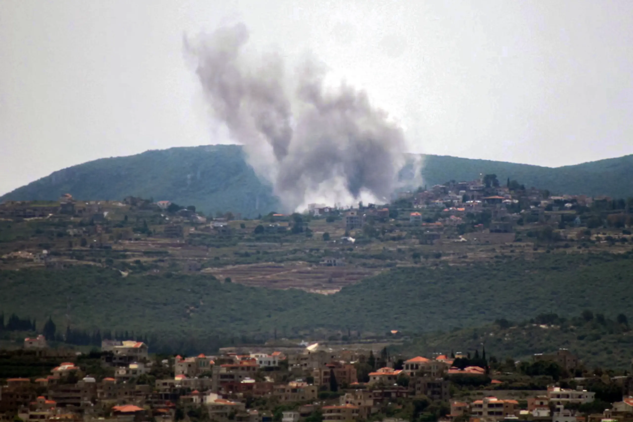 Israel bombardiert Stellungen der Hisbollah im Libanon