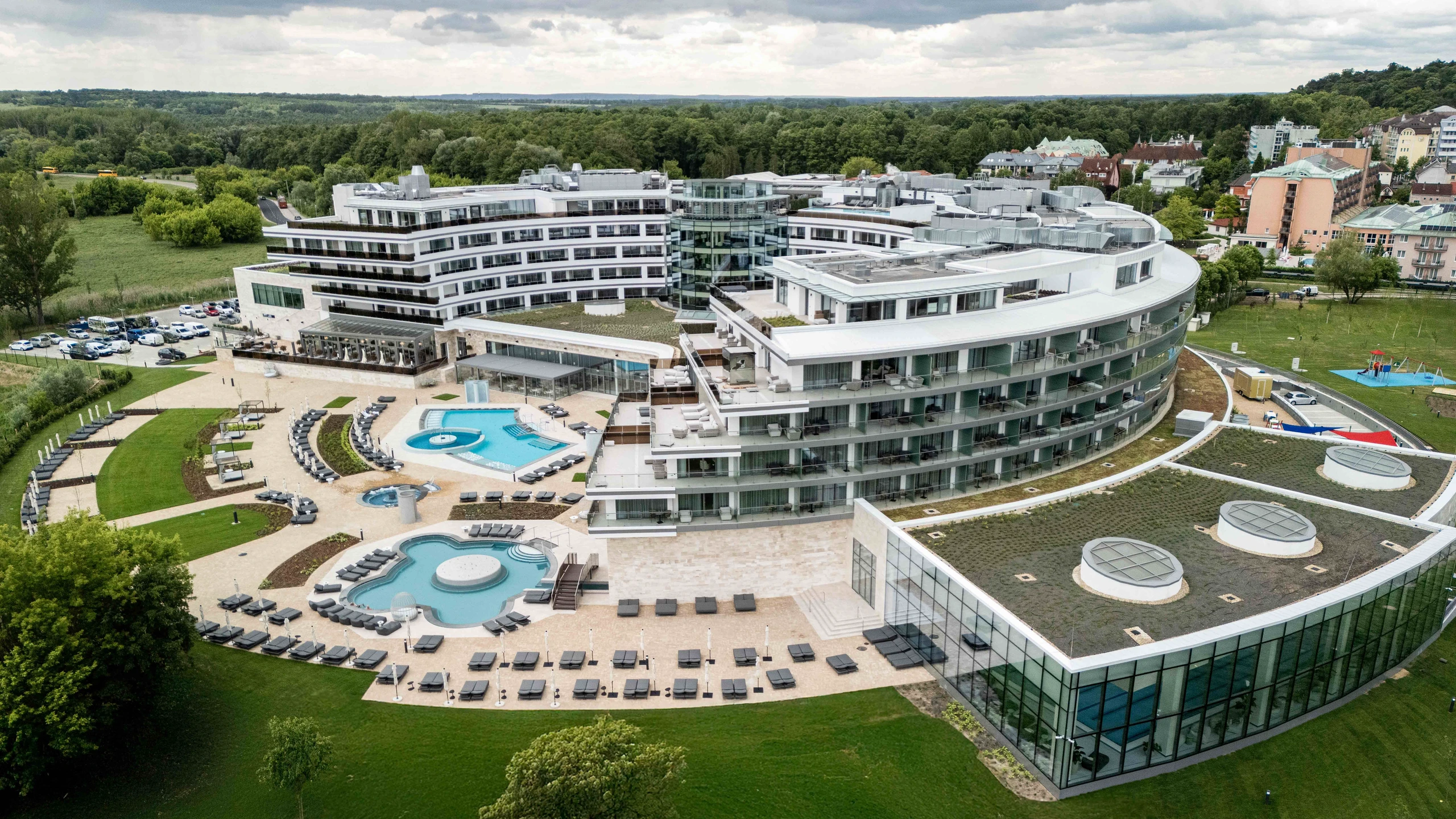 Le Primore Hotel & Spa feiert erstes Jubiläum in Hévíz