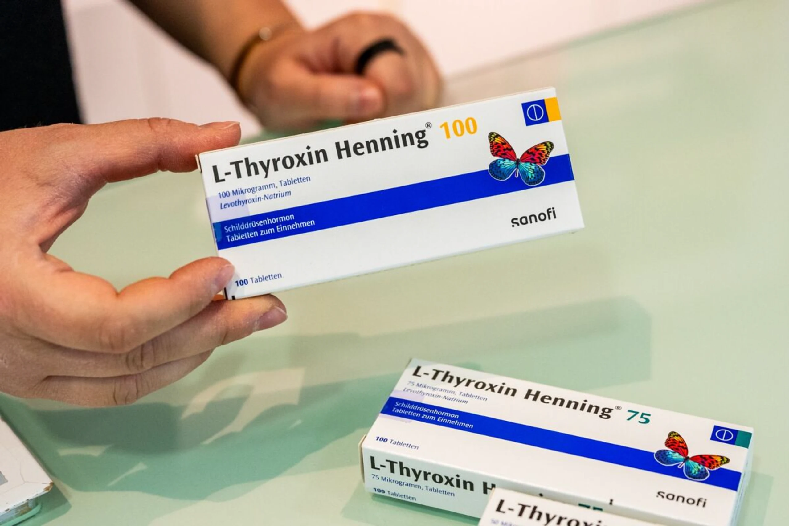 L-Thyroxin ersetzt die Schilddrüsenhormone, die dem Körper fehlen