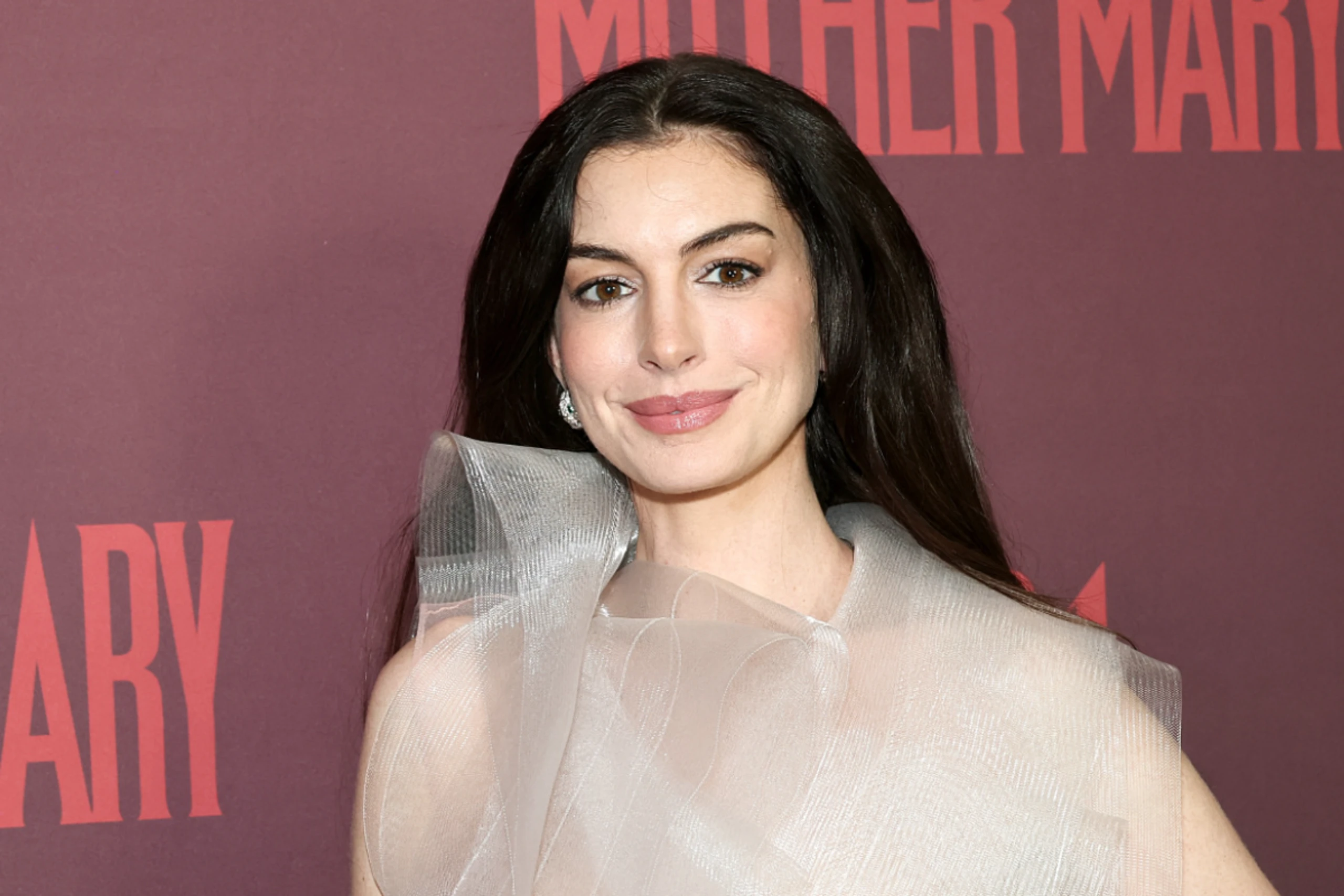 Anne Hathaway als Popstar in "Mother Mary": ihr Comeback steht bevor
