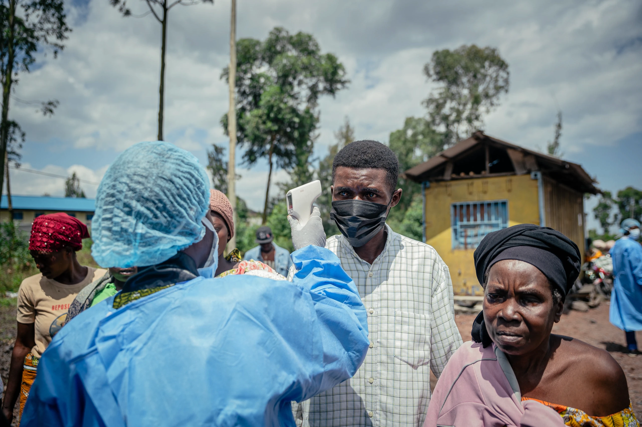 Ebola: Viele halten Krankheit für einen Mythos