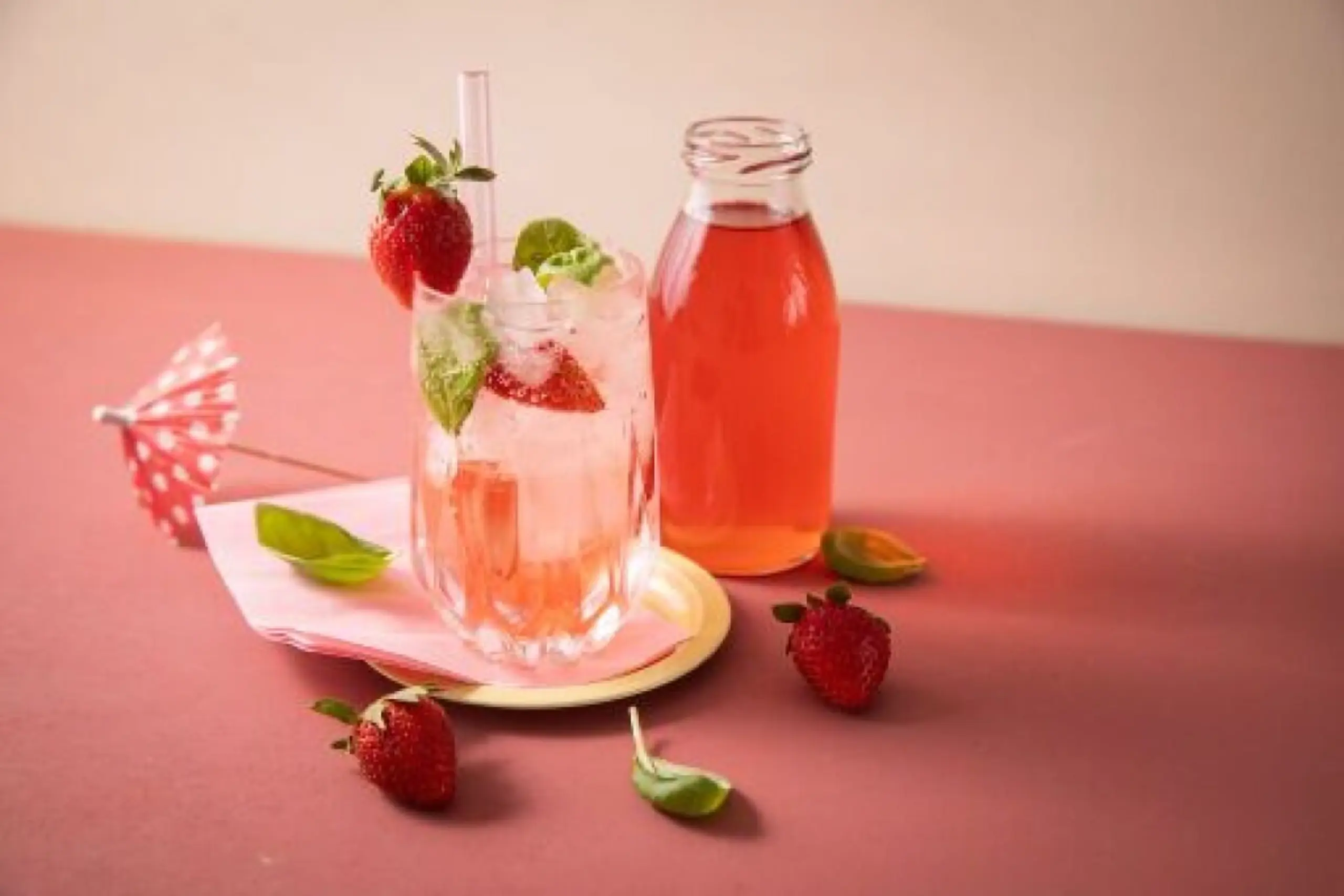 Sirup ist eine Zutat, die konserviert und Aromen transportiert