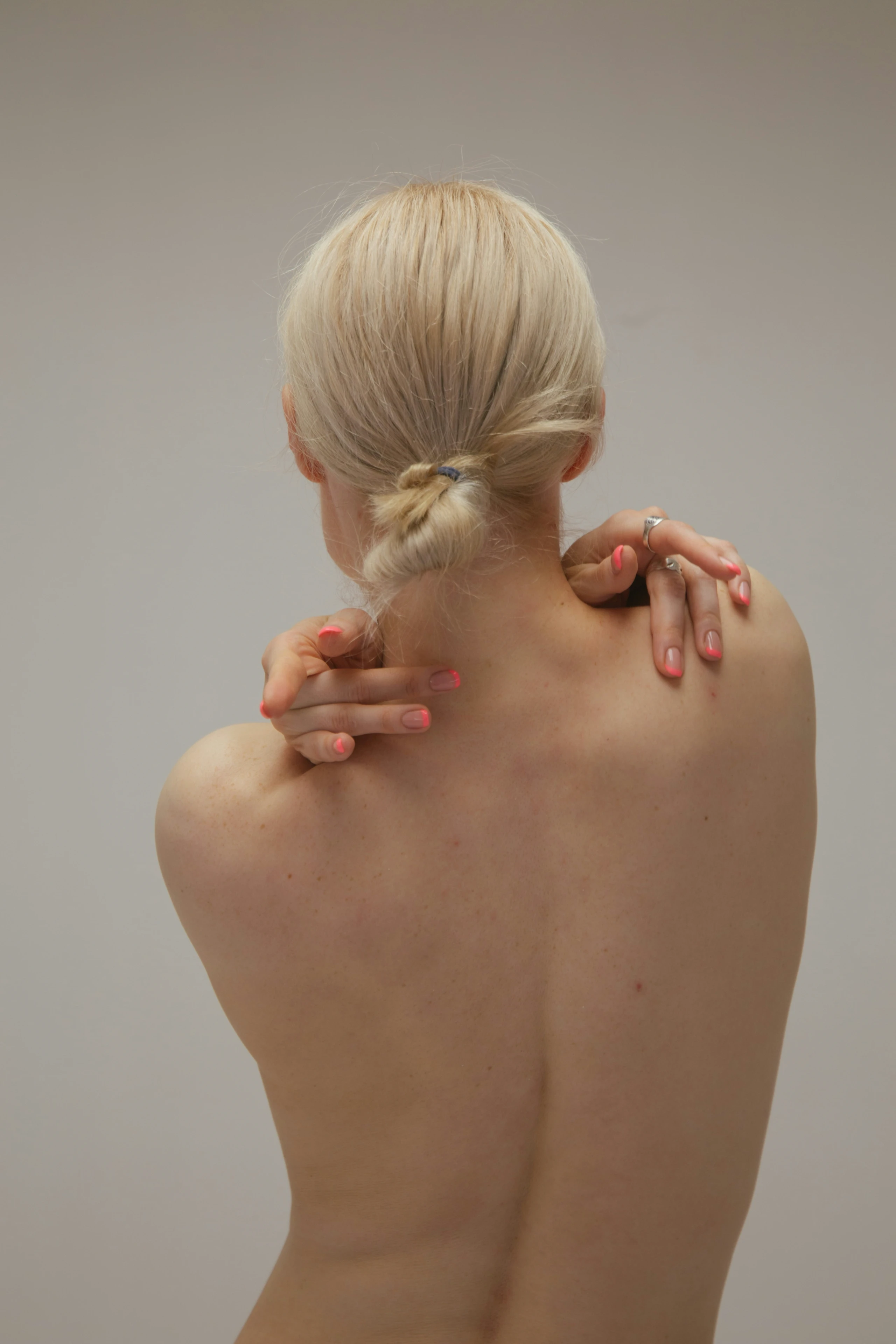 © Klara Kulikova Blurred image background
