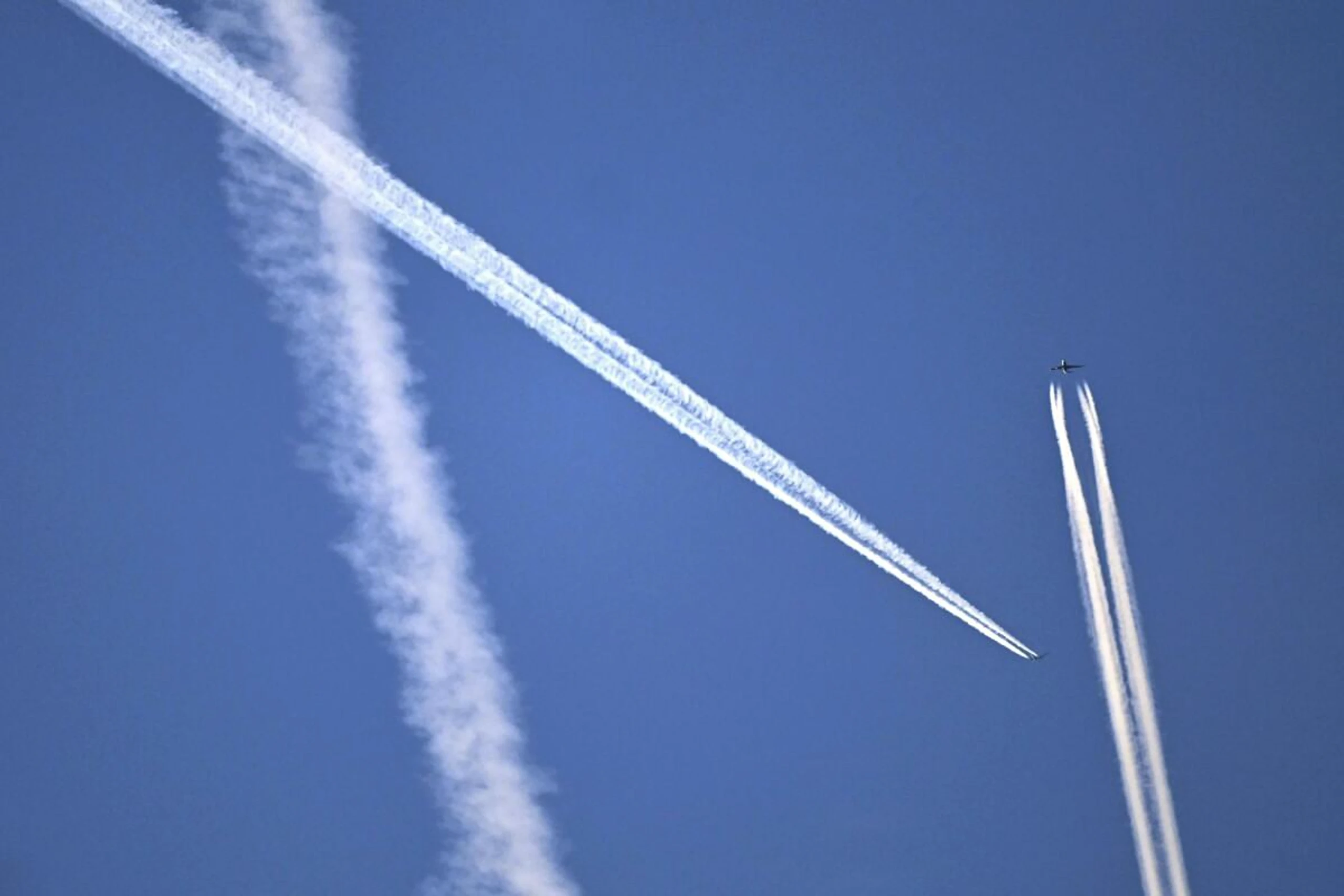 Der Flugverkehr würde zu den größten Verlierern zählen