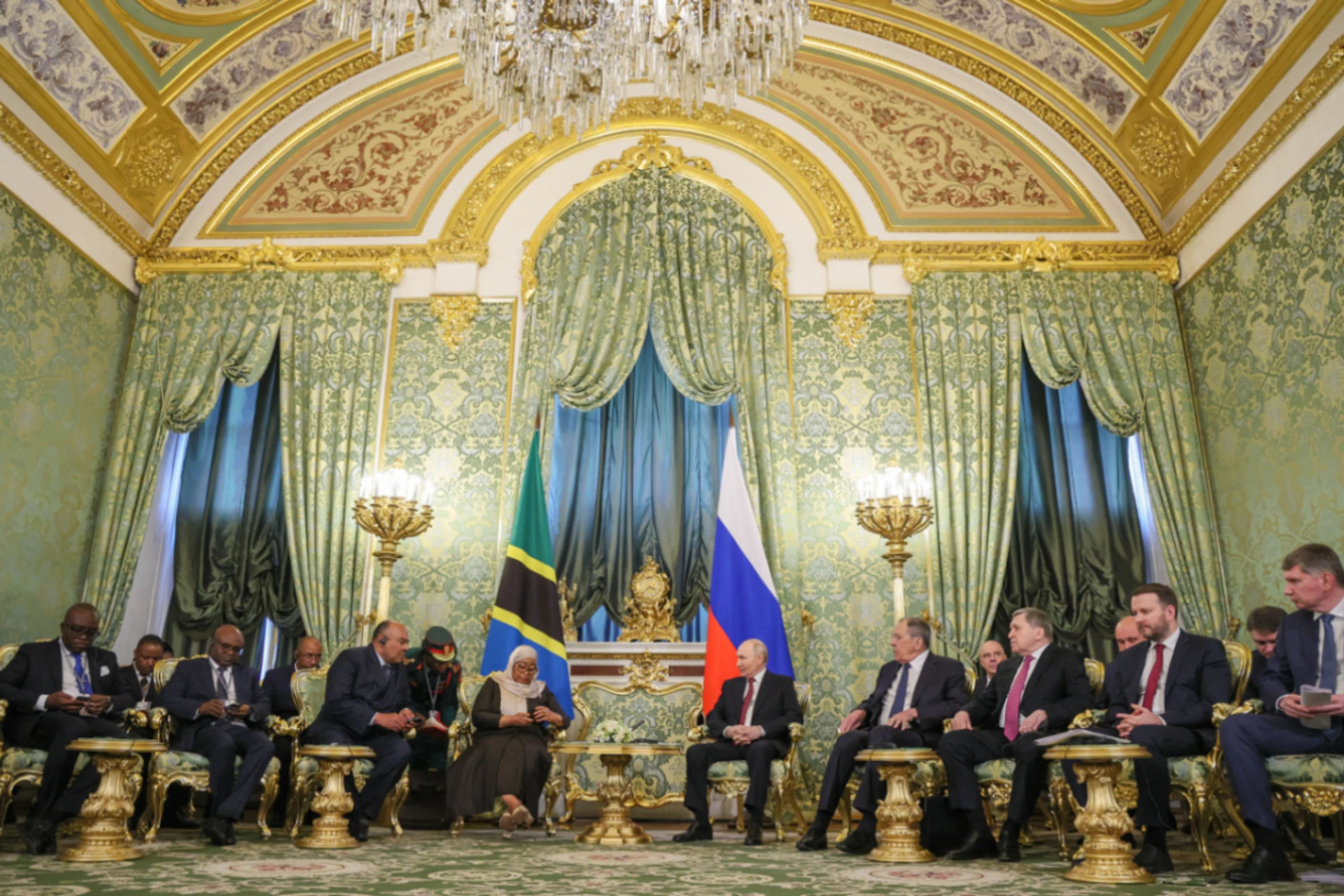 Russland nutzt das Wirtschaftsforum, um sich der Welt zu präsentieren
