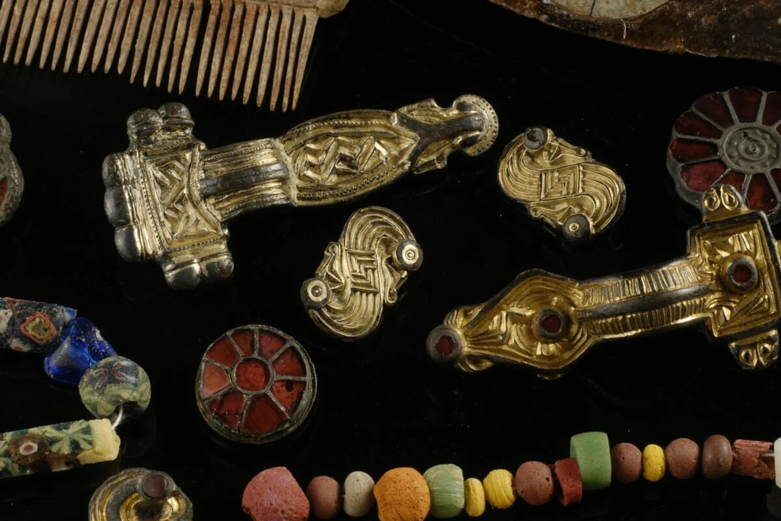 Archäologische Funde vom Friedhof in Szeleste (Ungarn)