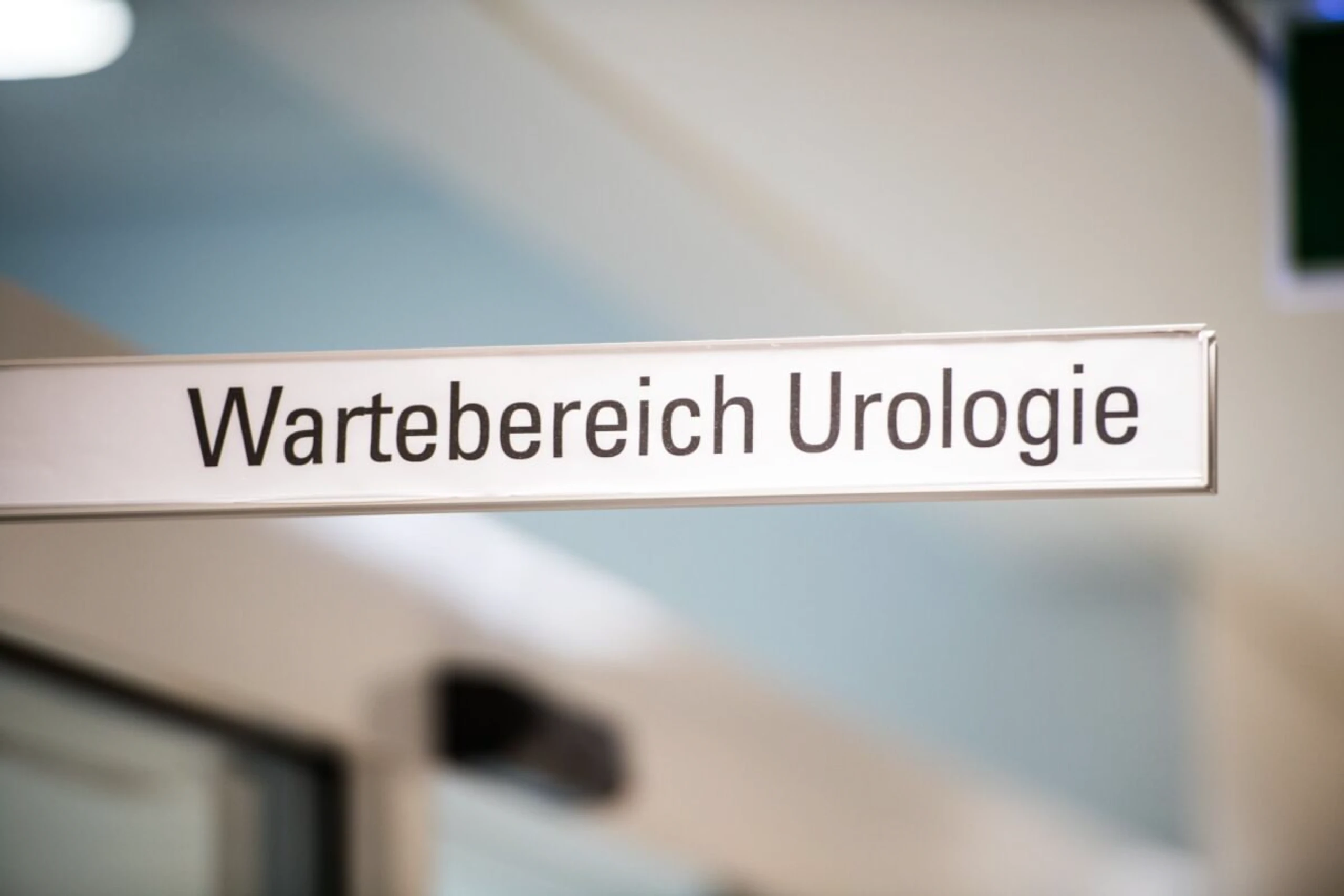++ ARCHIVBILD ++ Bei Erektionsproblemen sollte man mit einem Urologen sprechen