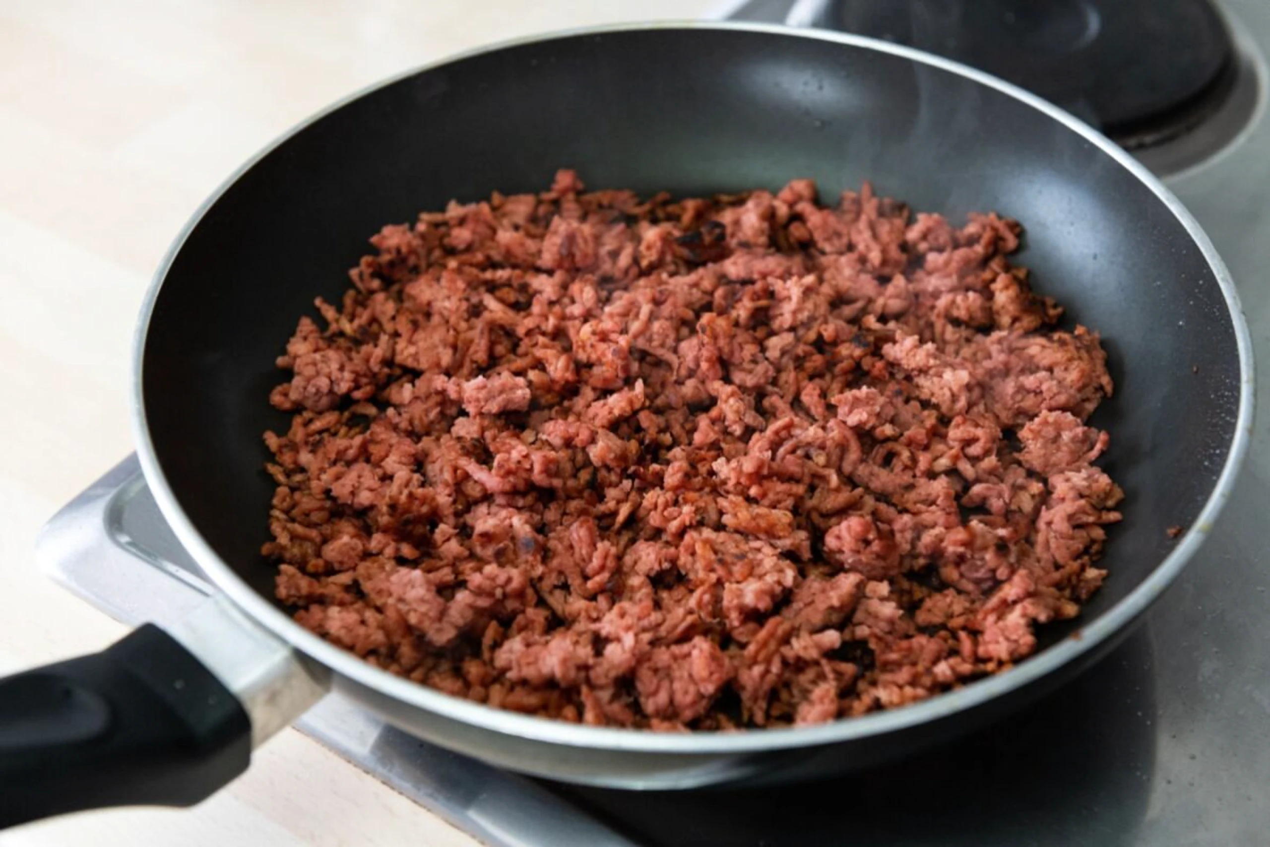++ ARCHIVBILD ++ Vegane Ersatzprodukte können den Umstieg erleichtern