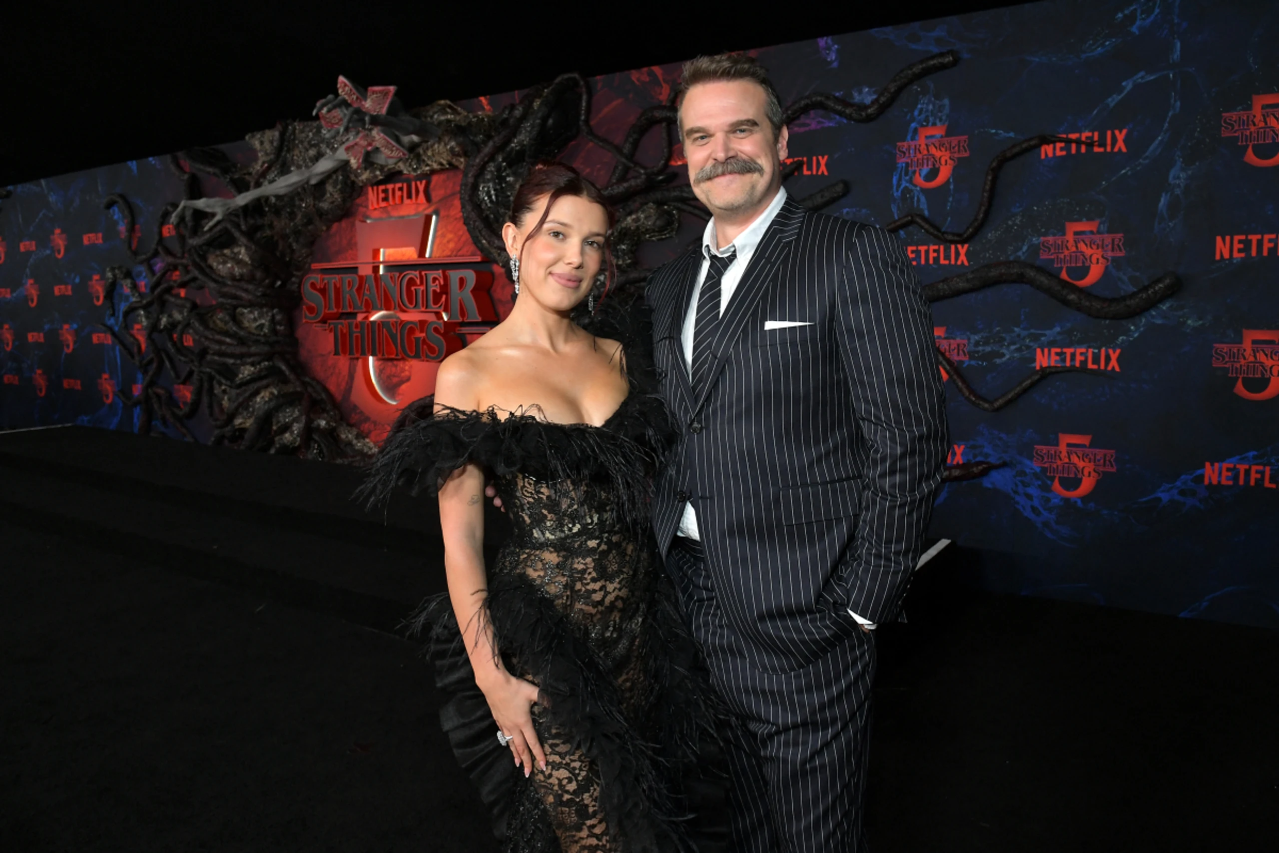 Millie Bobby Brown und David Harbour wieder vereint