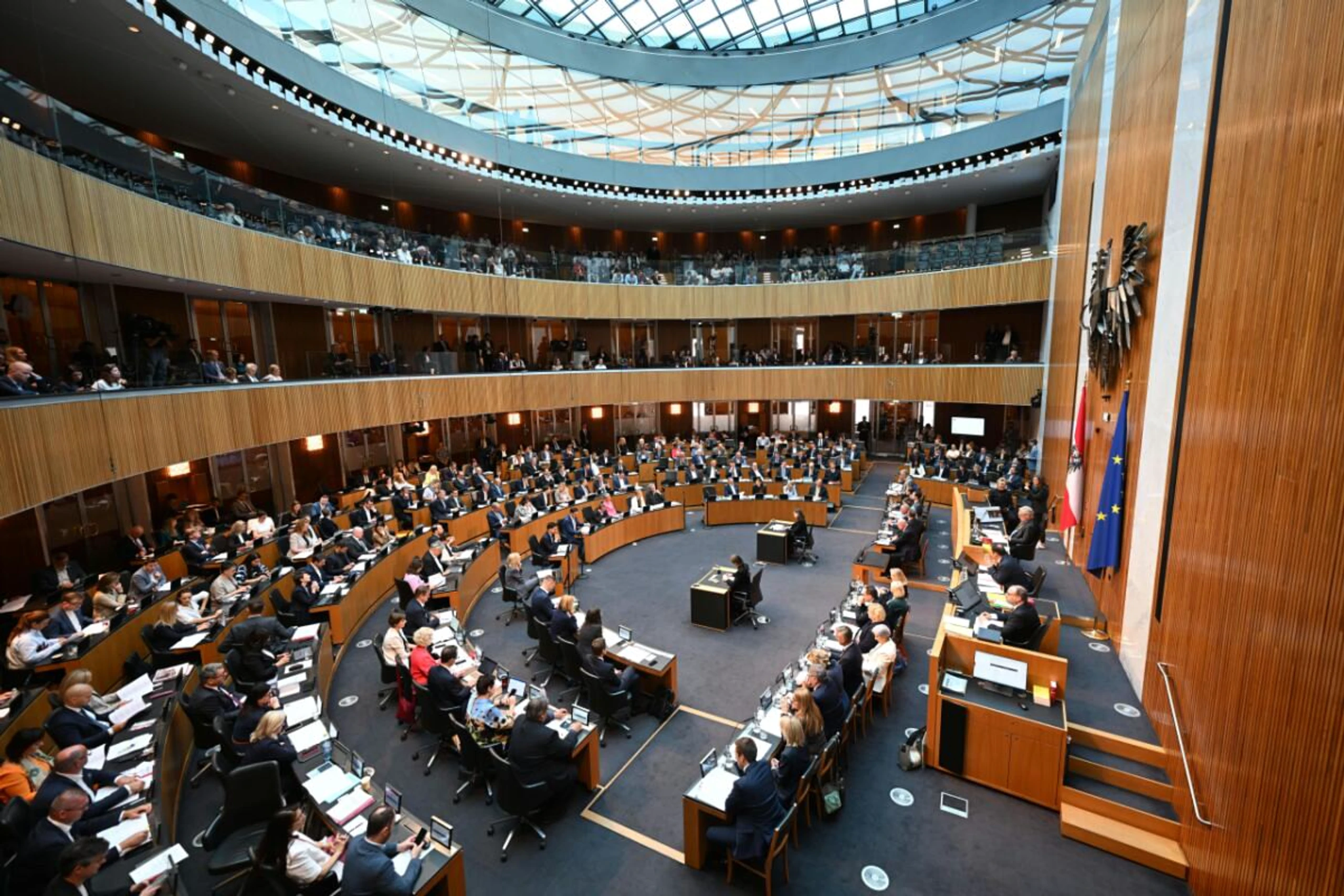 FPÖ-Abgeordnete haben die bestbezahlten Nebenjobs
