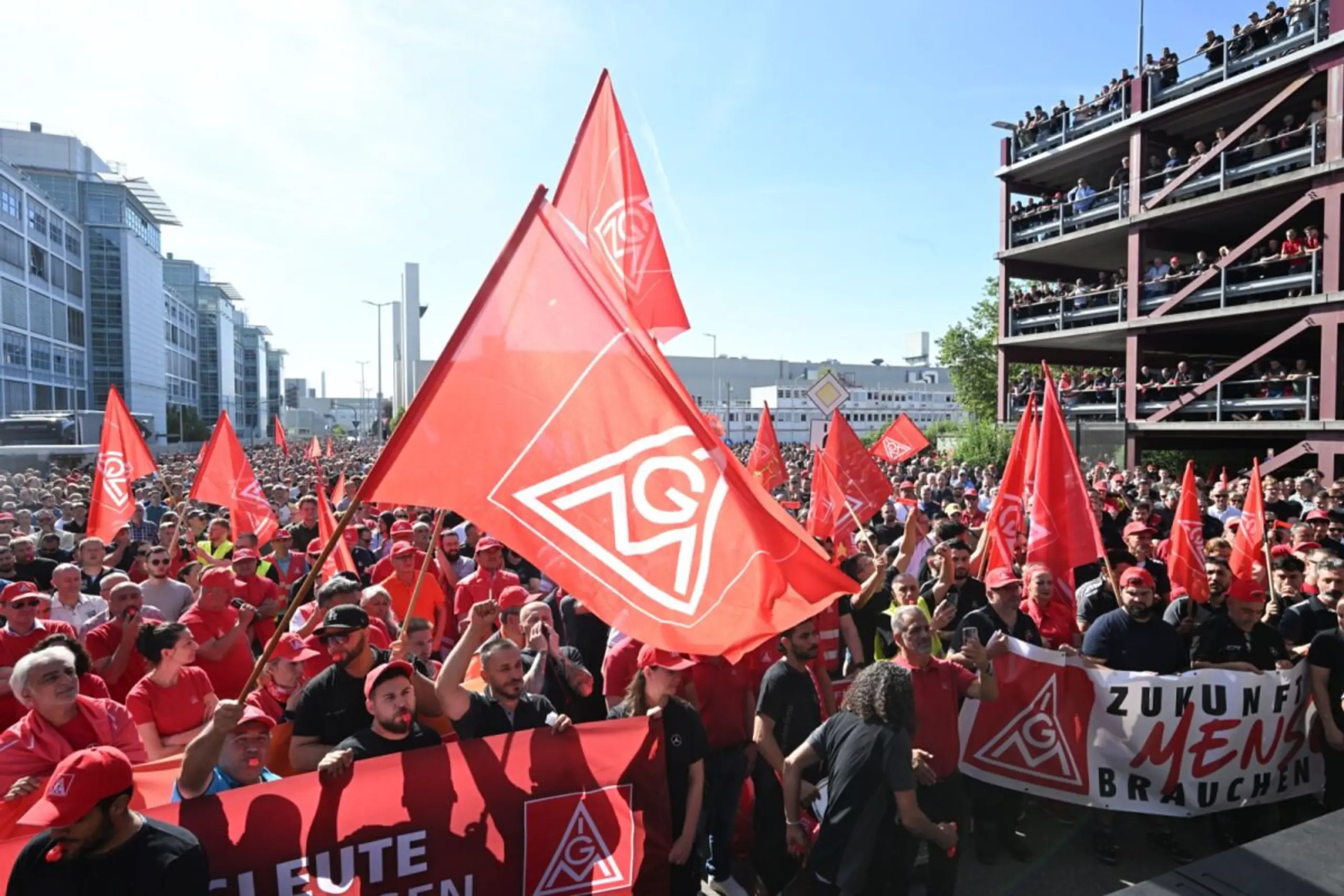 Mercedes-Protest als Auftakt für weitere deutschlandweite Aktionen