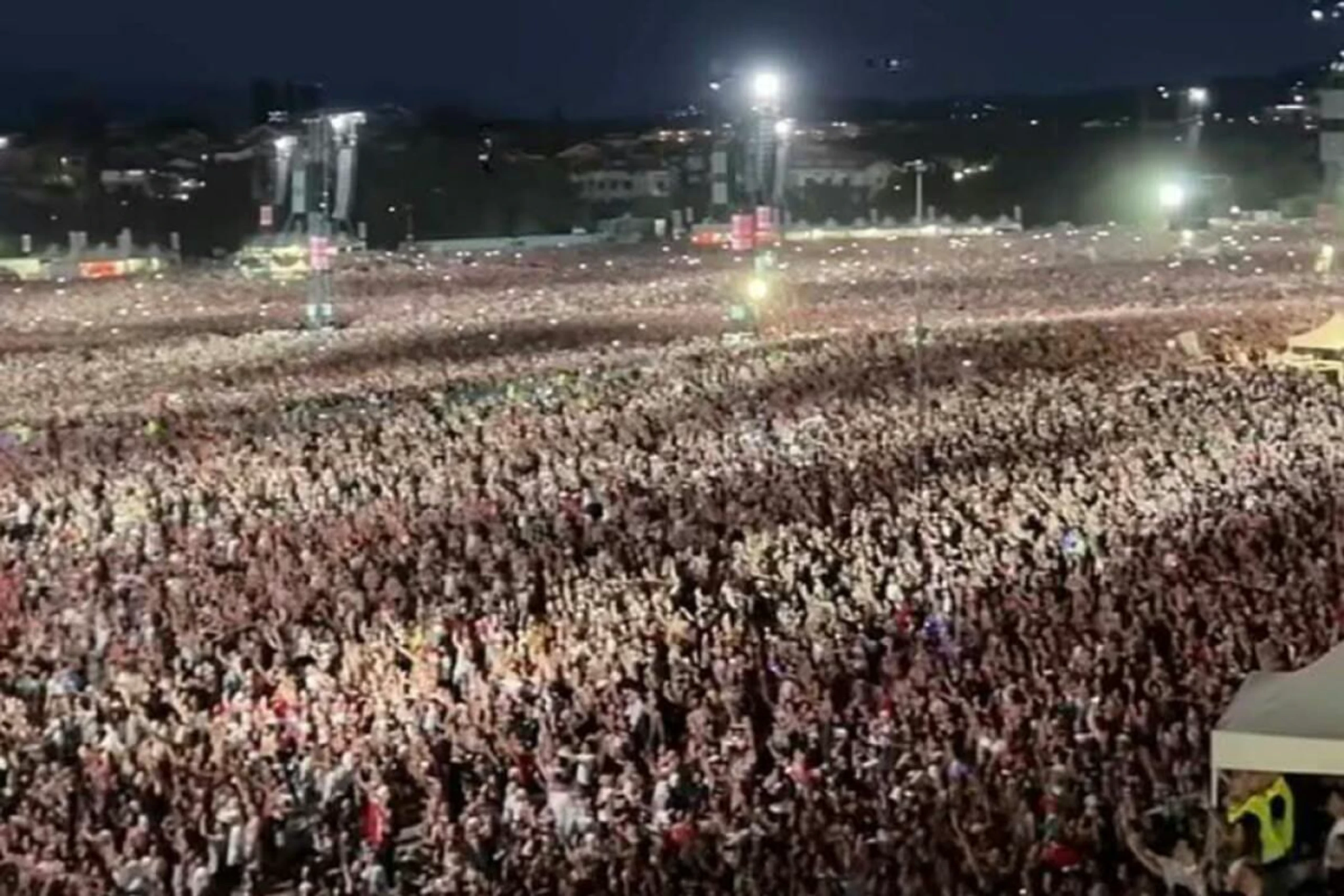 Unübersehbare Massen: Mega-Konzert in Rom