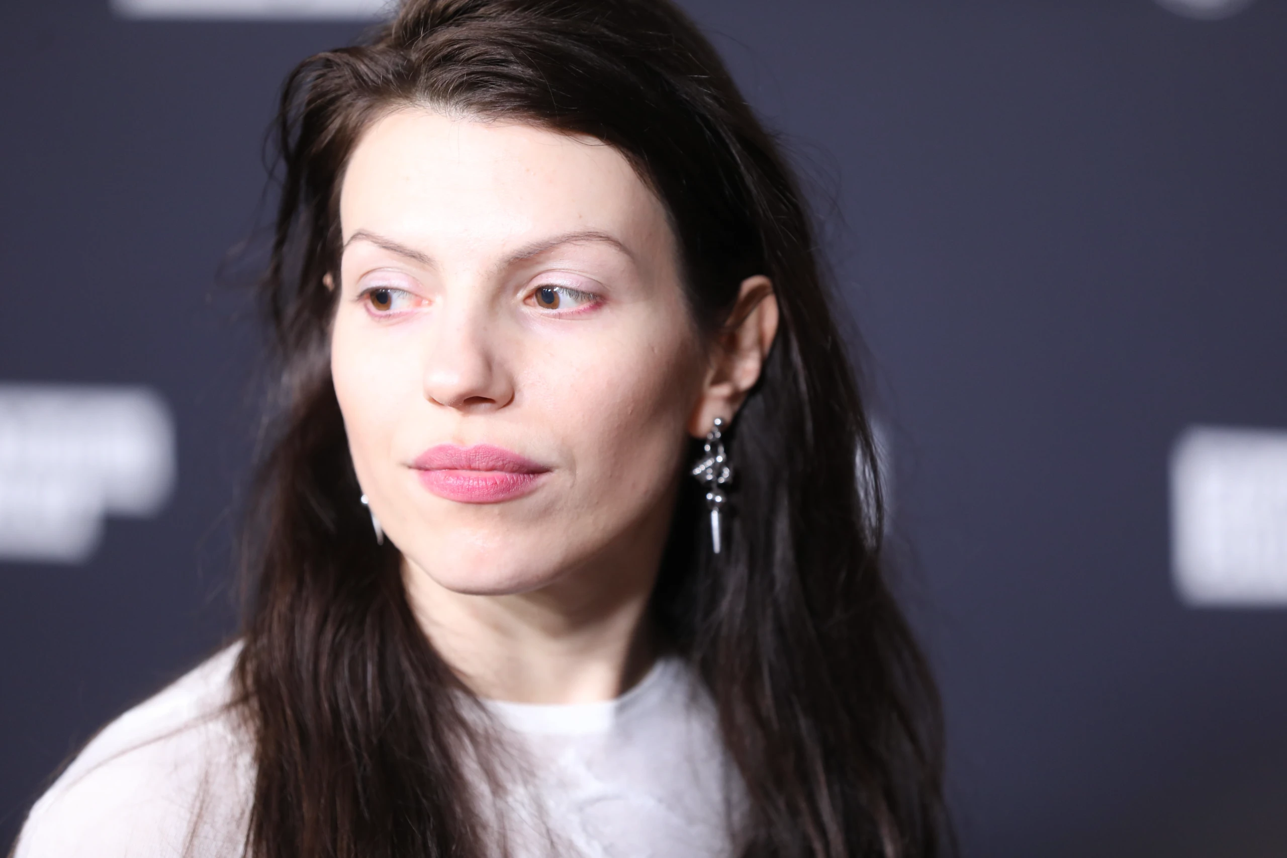 Zwischen Ende und Neubeginn: Soap&Skin in der Staatsoper