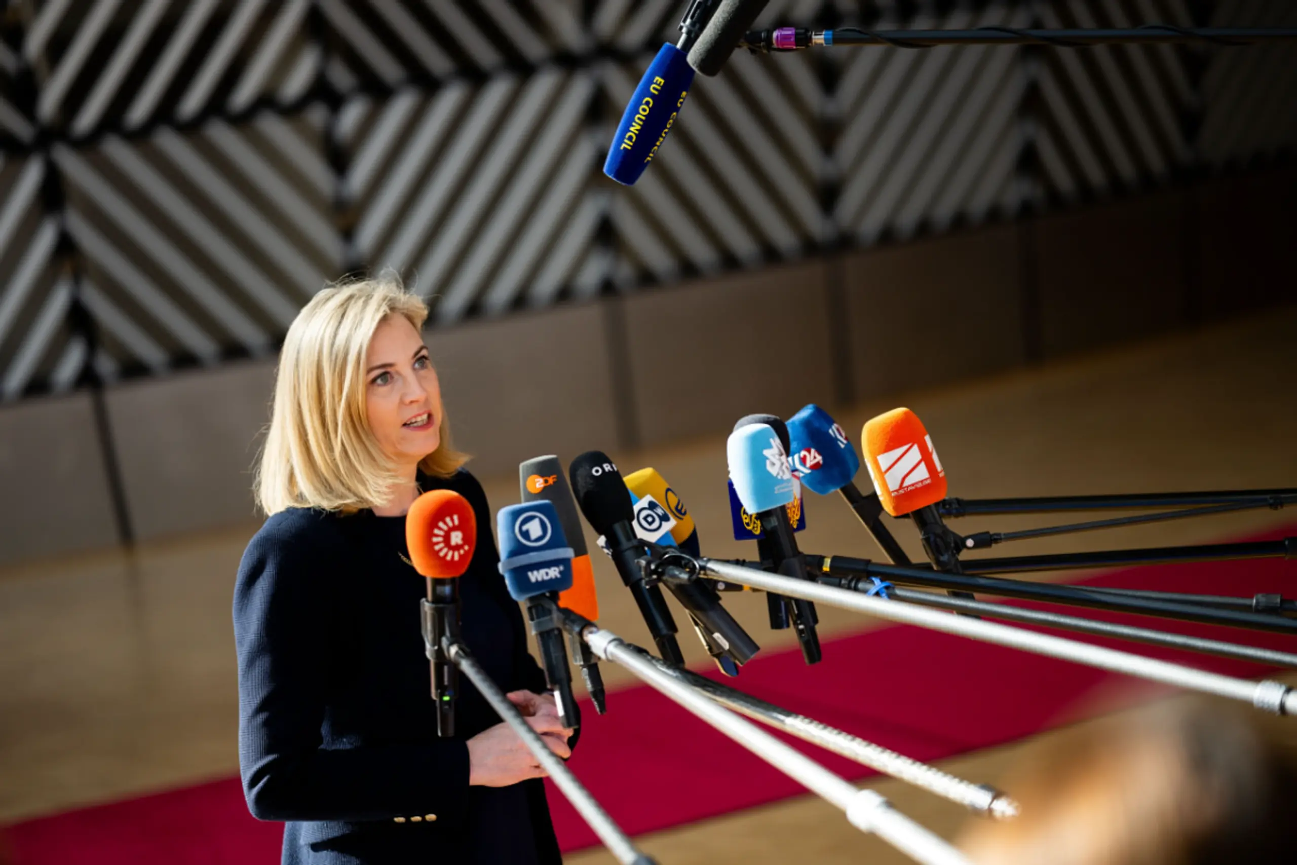 Außenministerin Meinl-Reisinger bei Treffen mit Amtskollegen in Brüssel