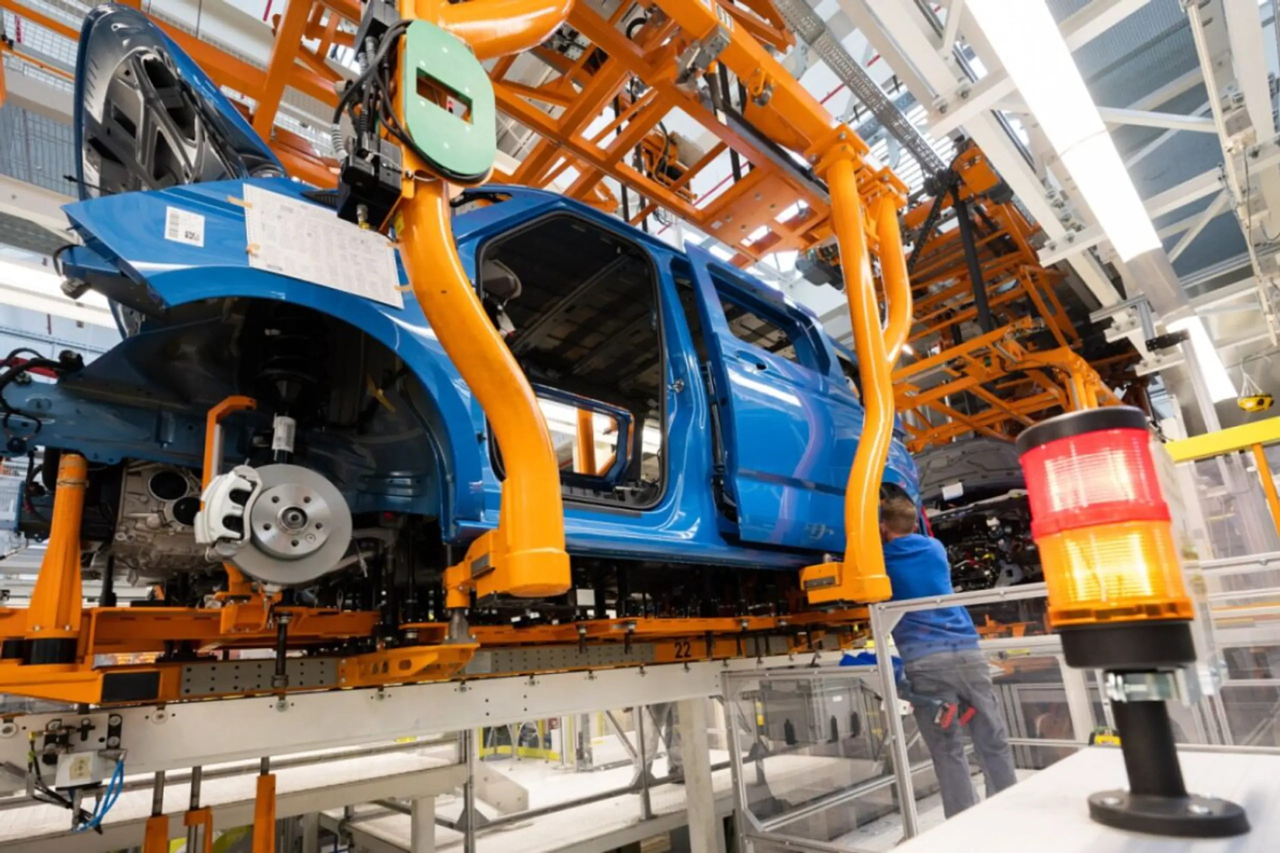 ++ ARCHIVBILD ++ Kfz-Industrie mit 52.000 verlorenen Jobs am stärksten betroffen