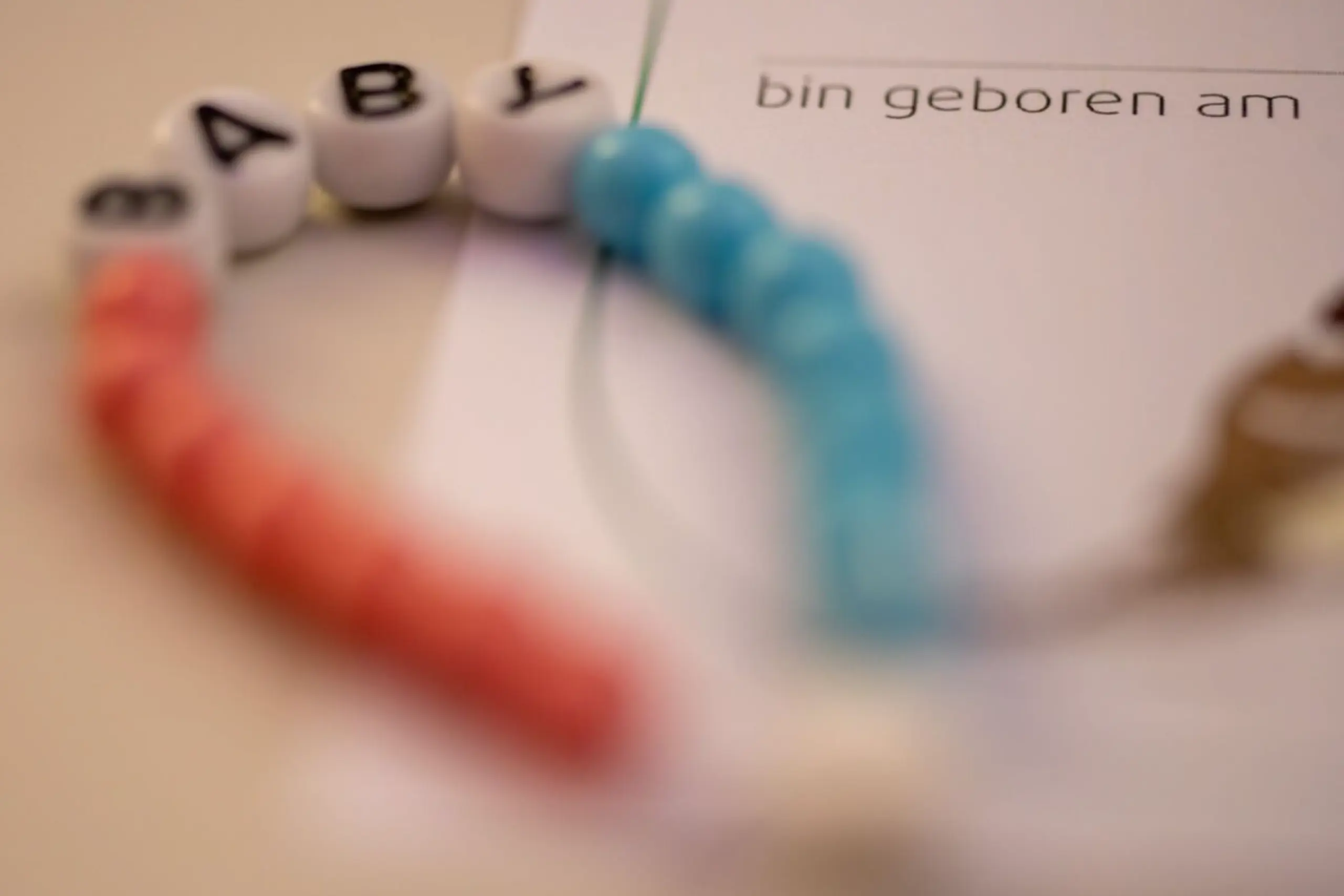 ++ ARCHIVBILD ++ "Beträchtliche Minderheit" kämpft aber mit Schwierigkeiten